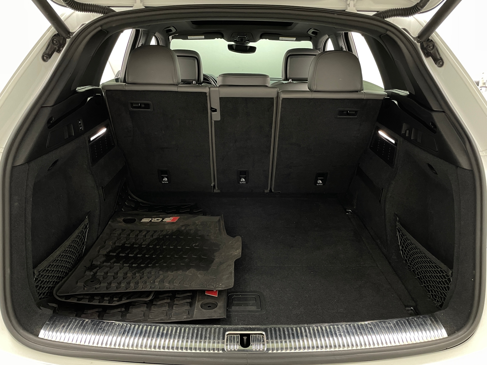 Thumbnail: 2018 Audi SQ5 - 6