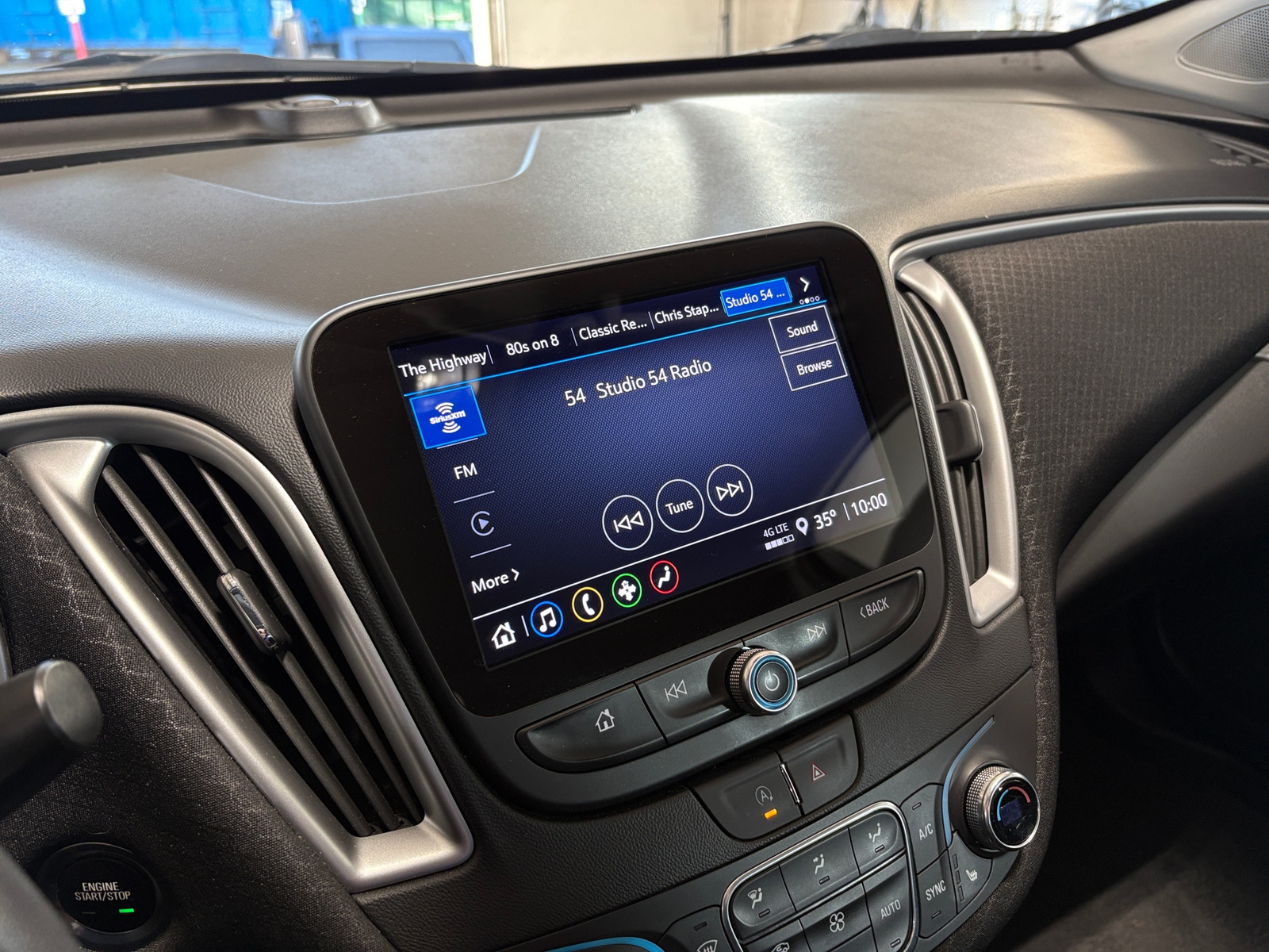 Thumbnail: 2024 Chevrolet Malibu - 4