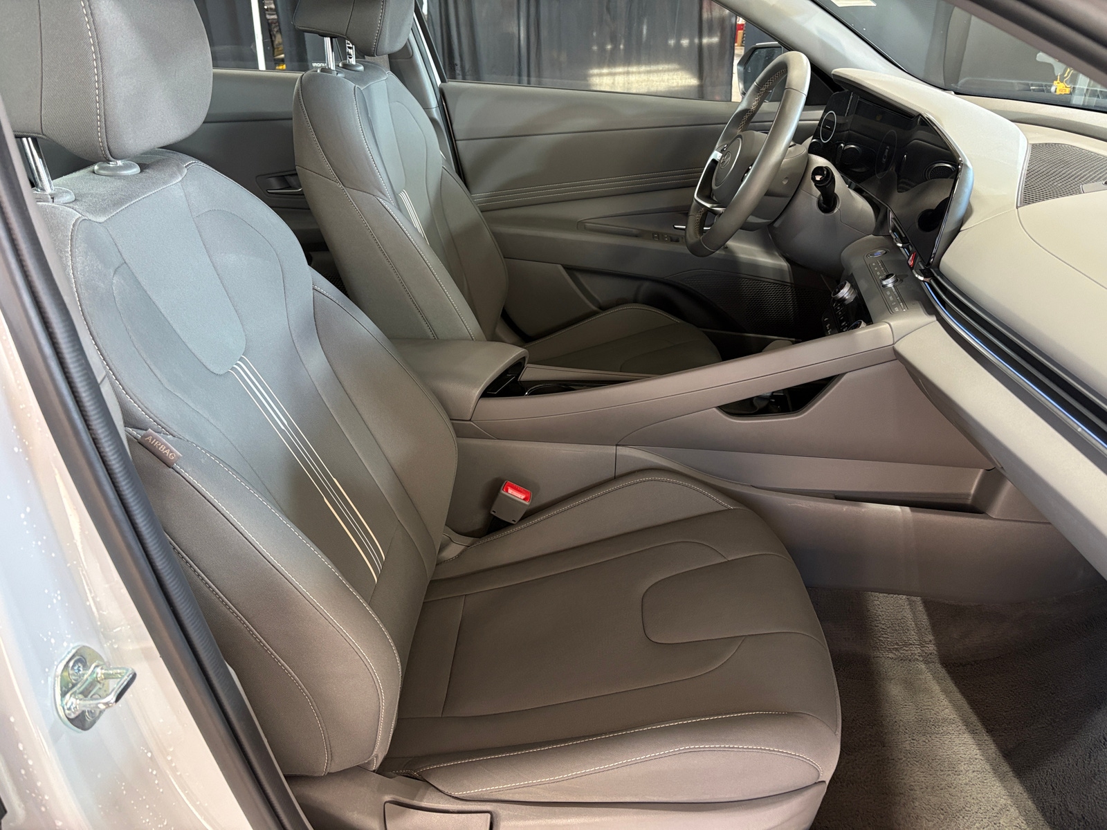 Thumbnail: 2025 Hyundai Elantra - 2