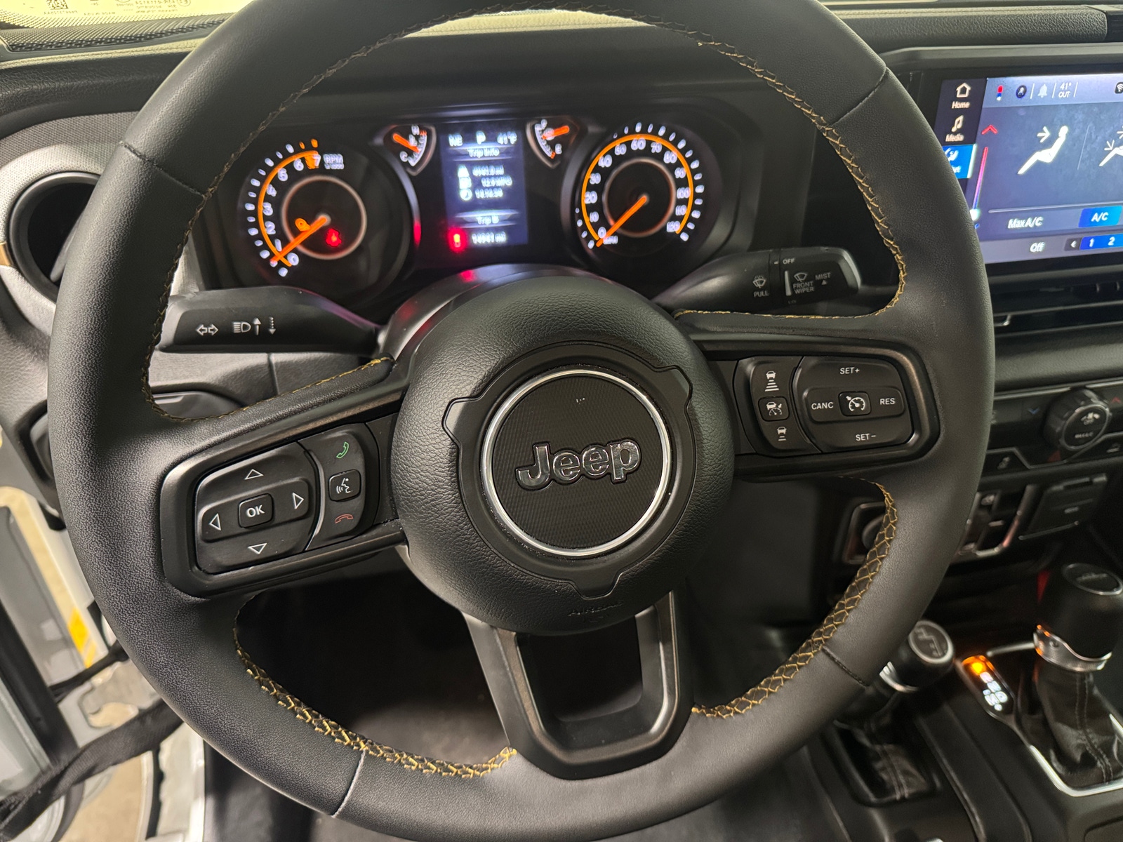 Thumbnail: 2025 Jeep Gladiator - 5