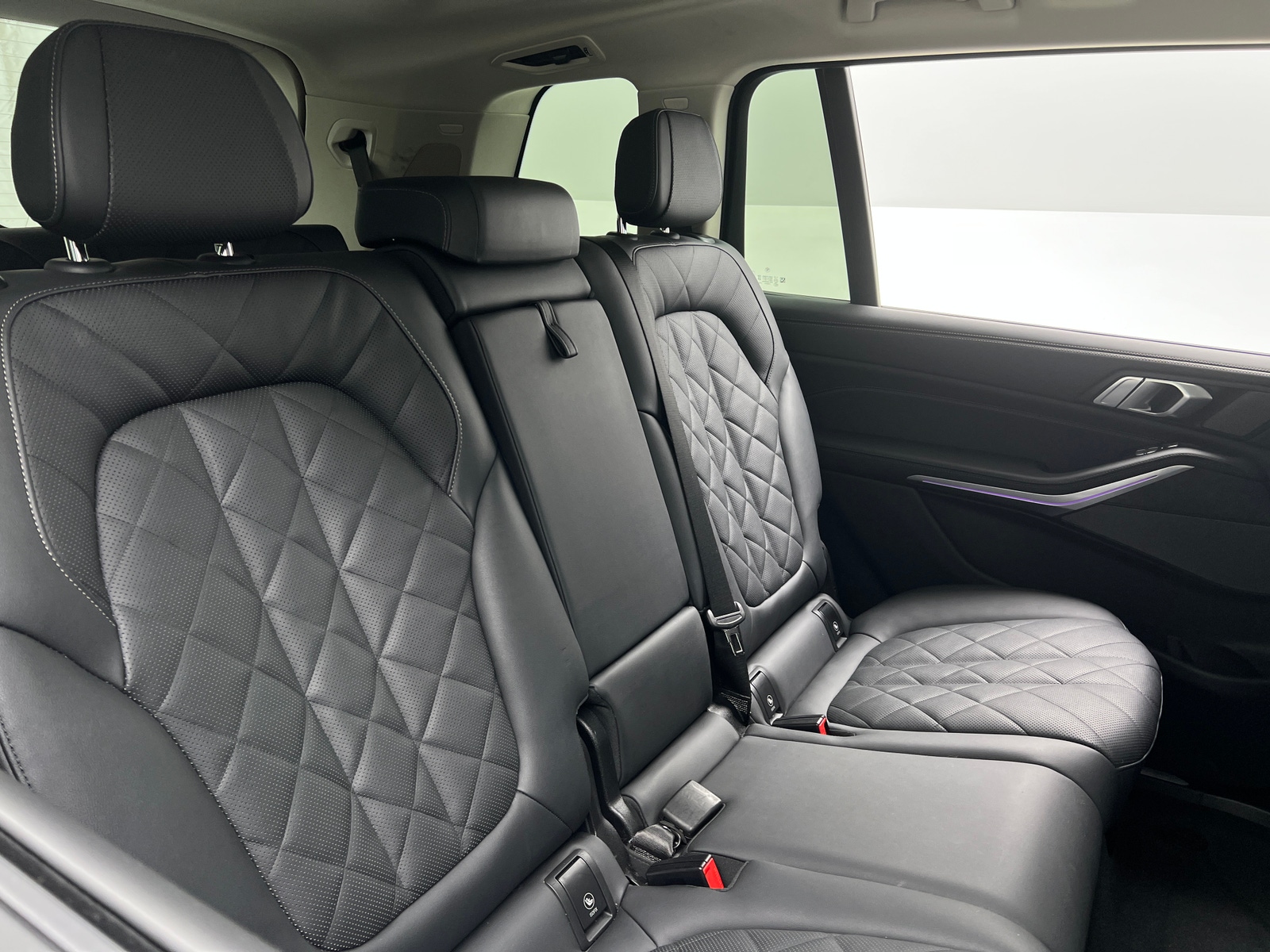 Thumbnail: 2025 BMW X7 - 5