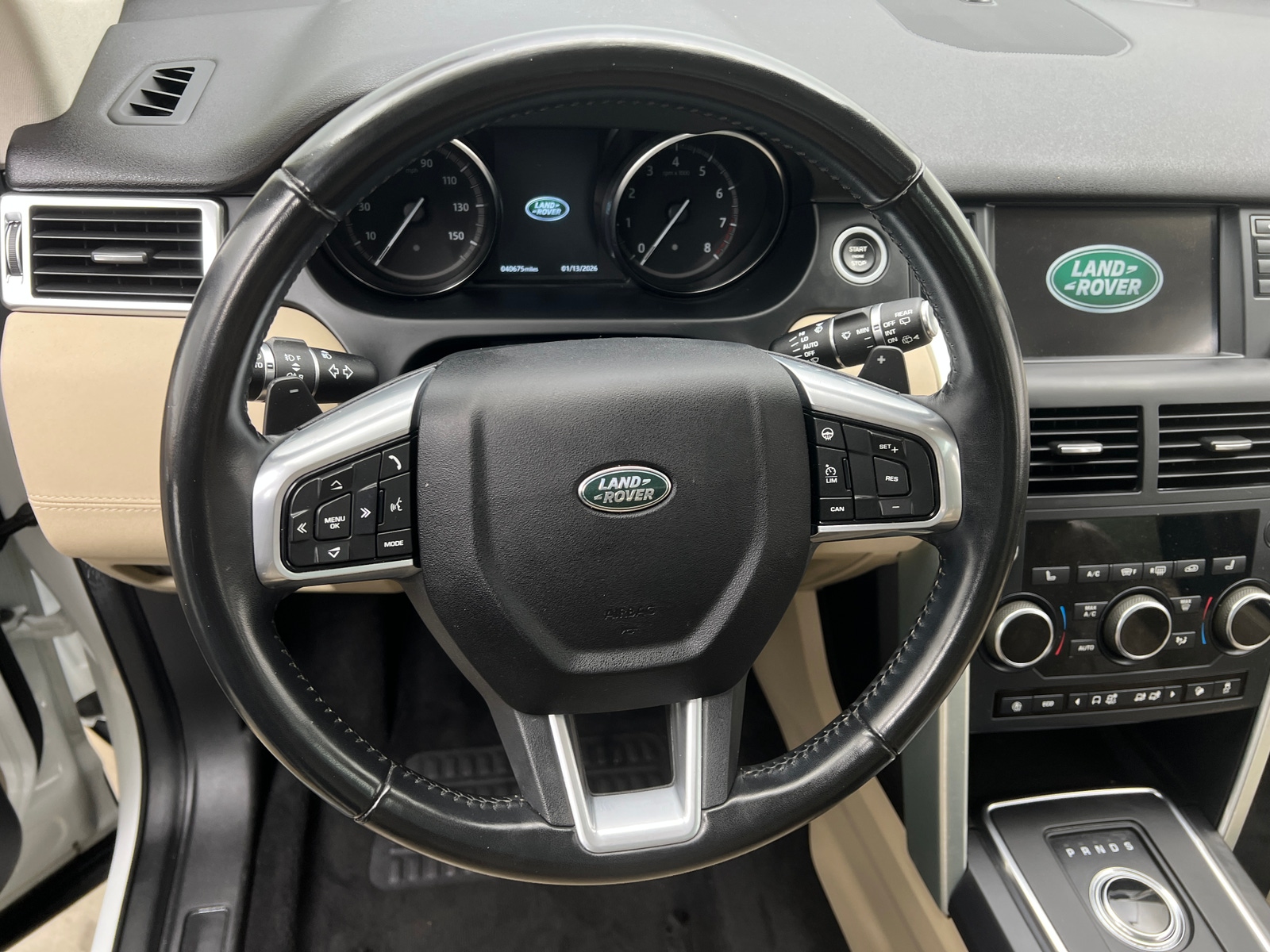 Thumbnail: 2019 Land Rover Discovery Sport - 4