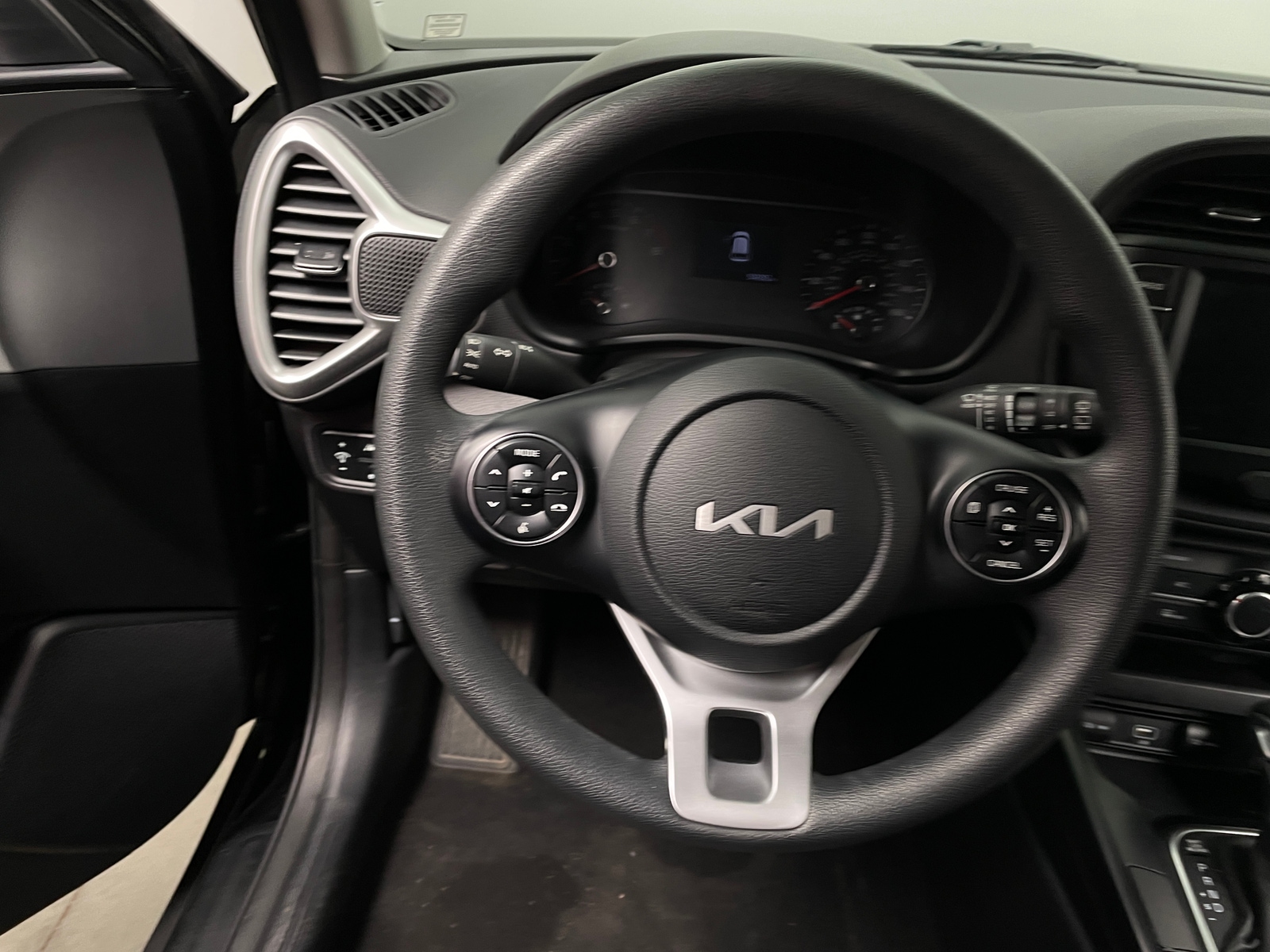 Thumbnail: 2022 Kia Soul - 5