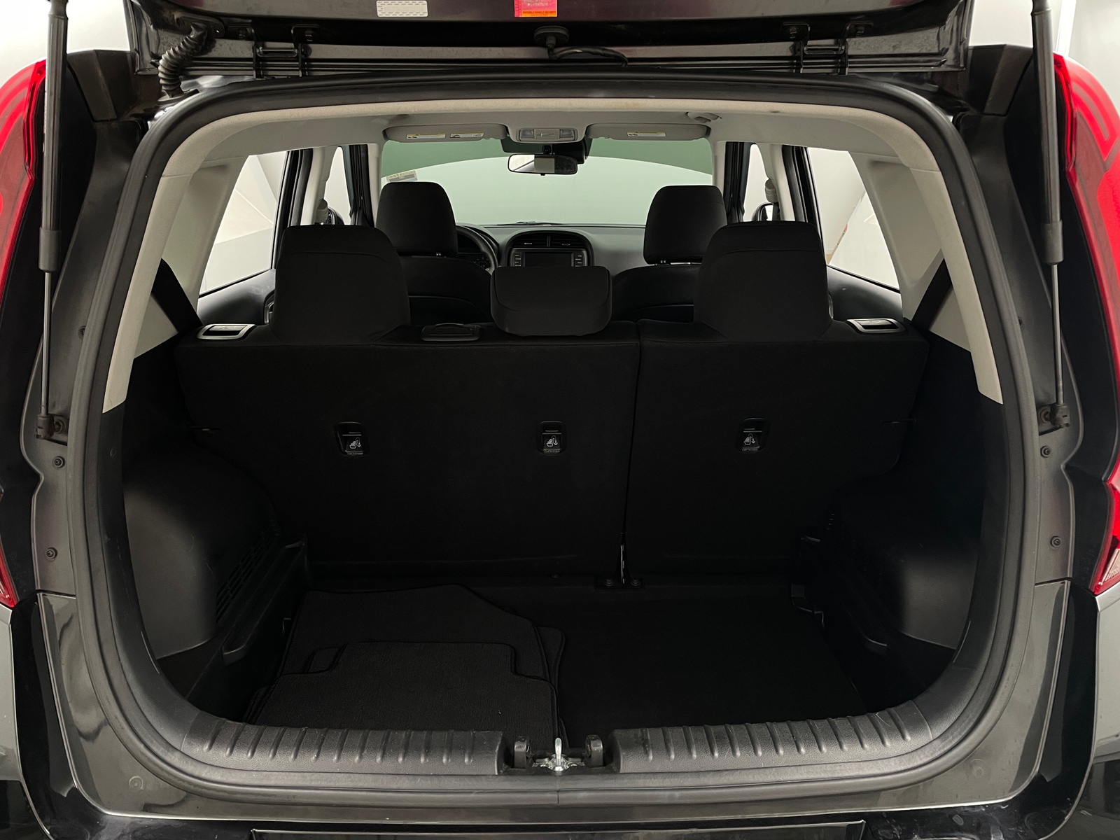 Thumbnail: 2022 Kia Soul - 7