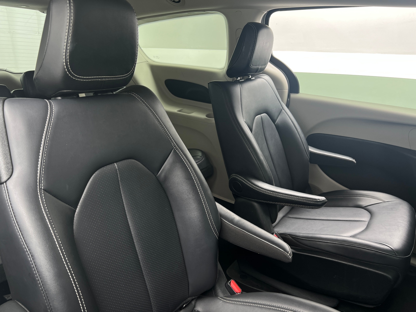 Thumbnail: 2024 Chrysler Pacifica - 5