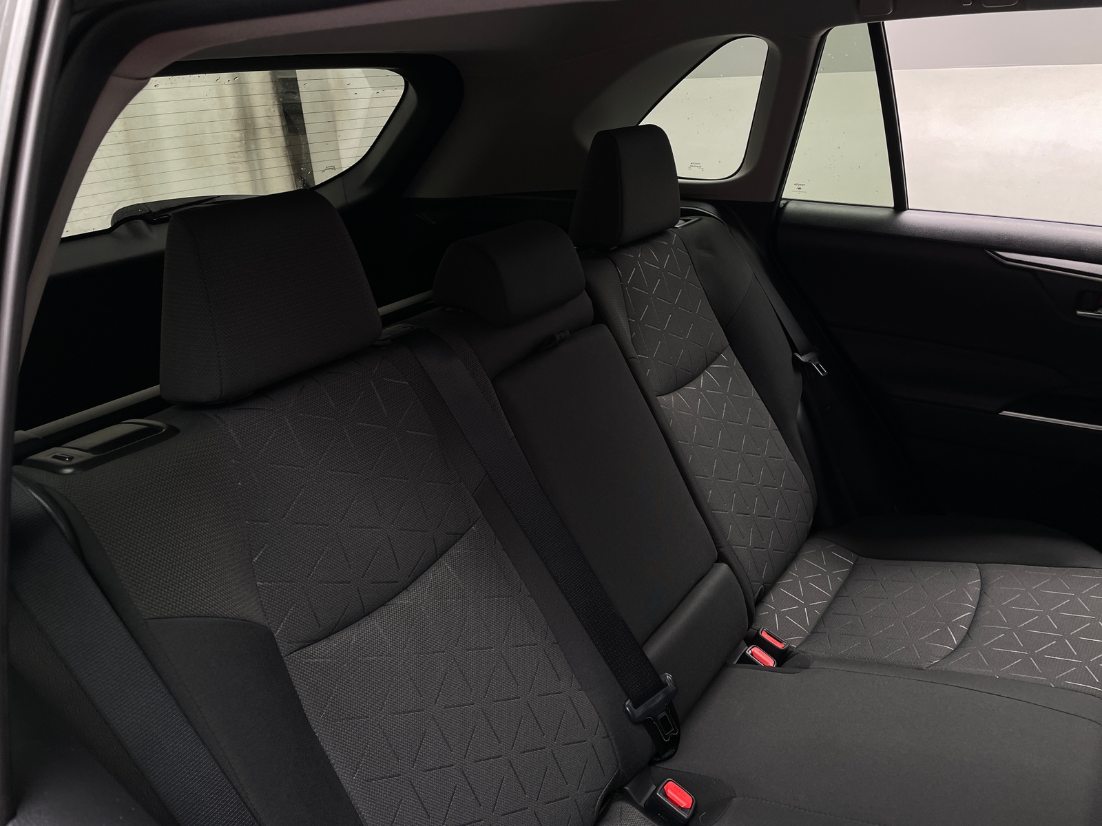 Thumbnail: 2021 Toyota RAV4 - 6