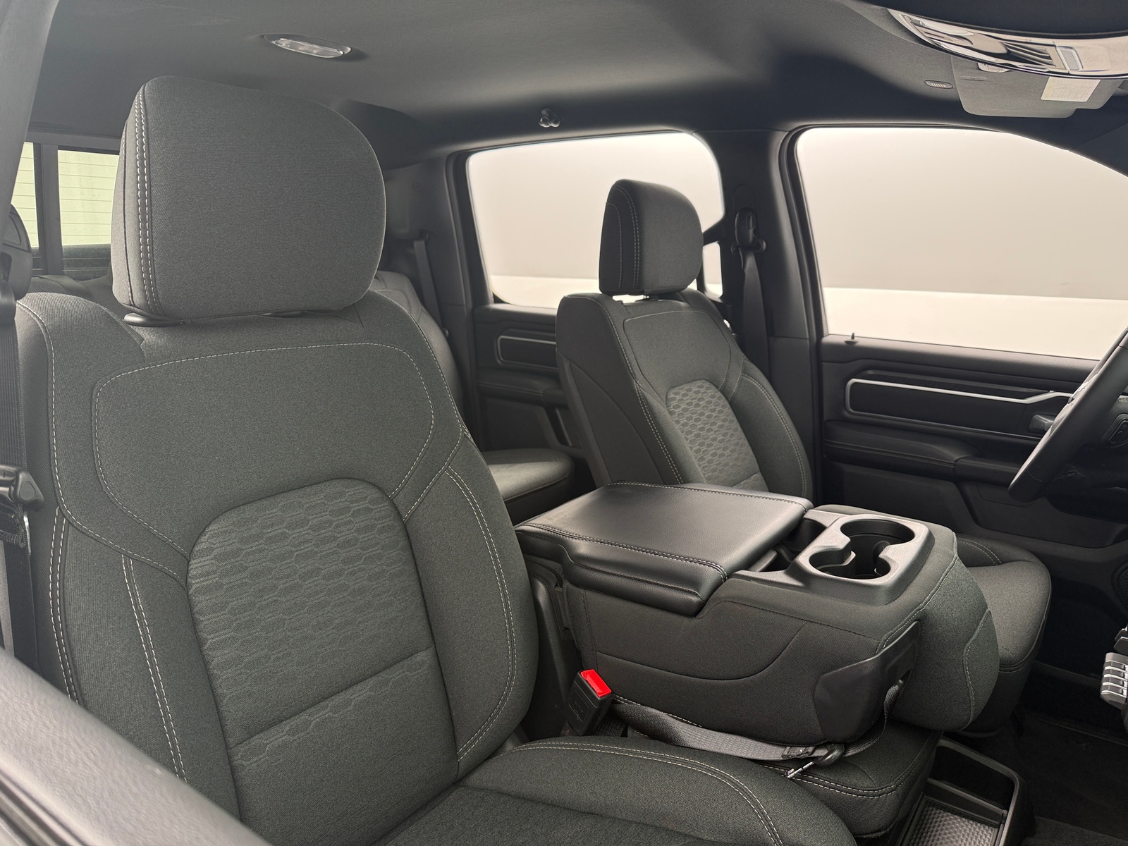 Thumbnail: 2025 RAM 1500 - 2