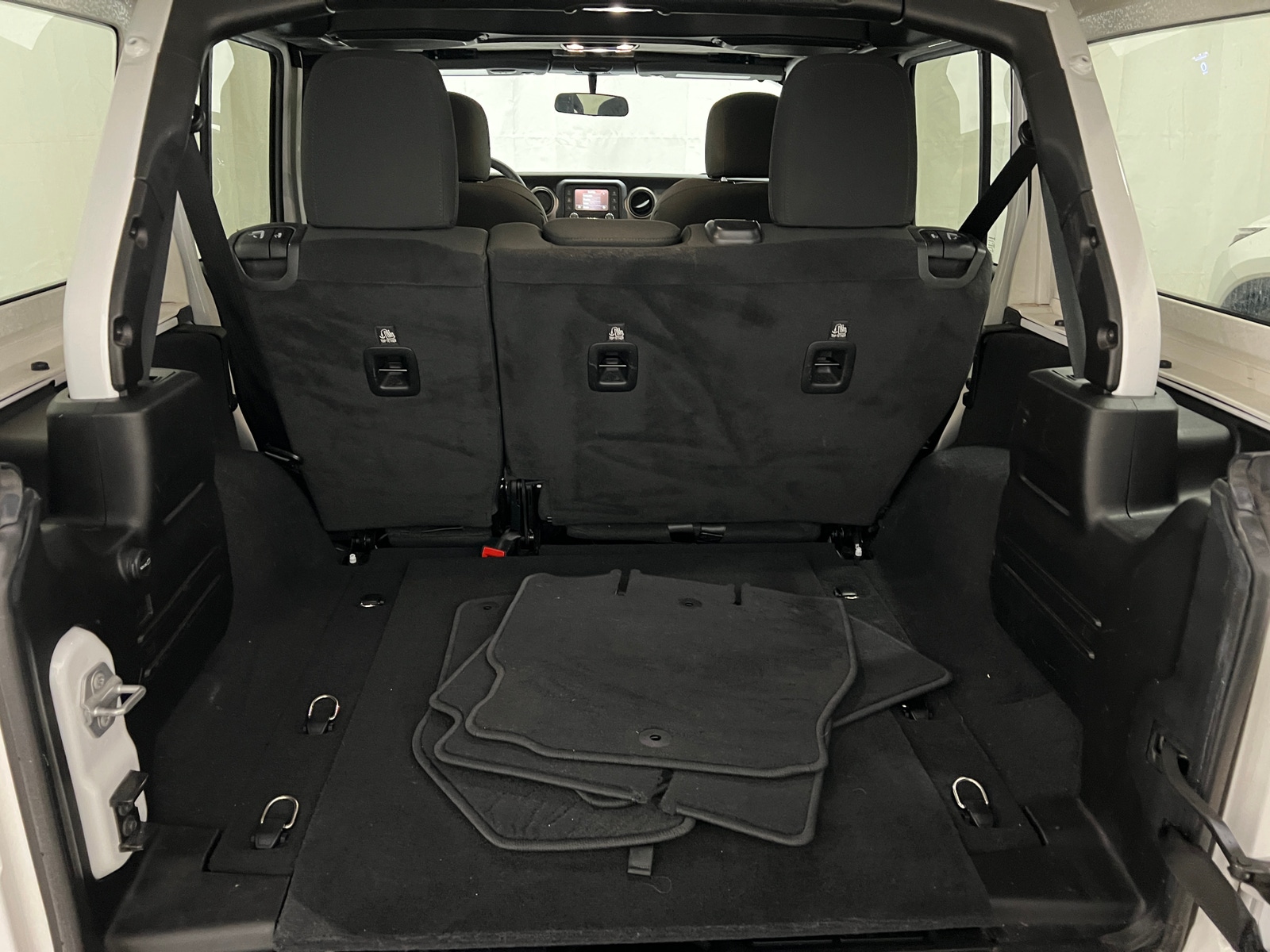 Thumbnail: 2020 Jeep Wrangler - 7