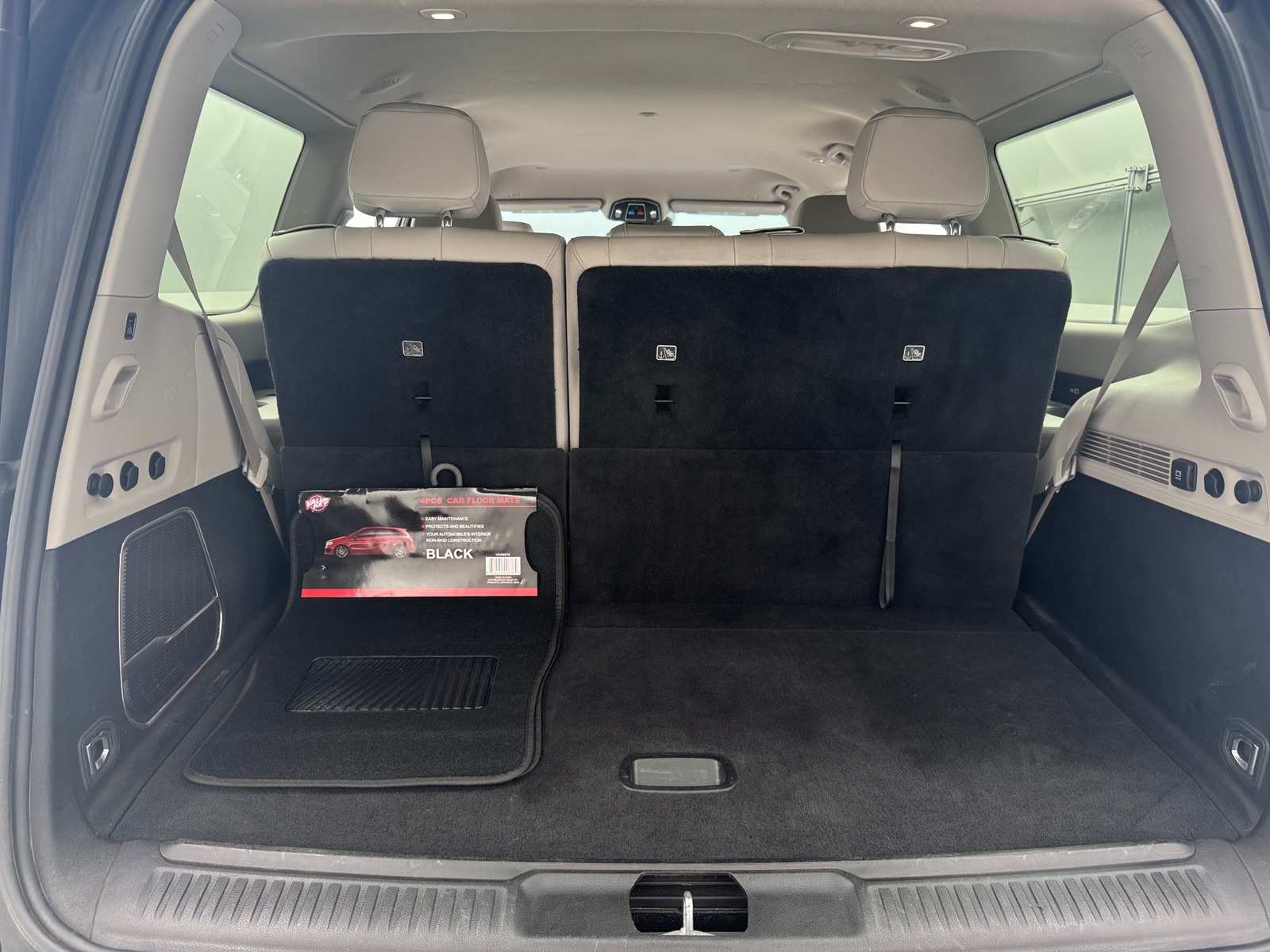 Thumbnail: 2022 Jeep Wagoneer - 6