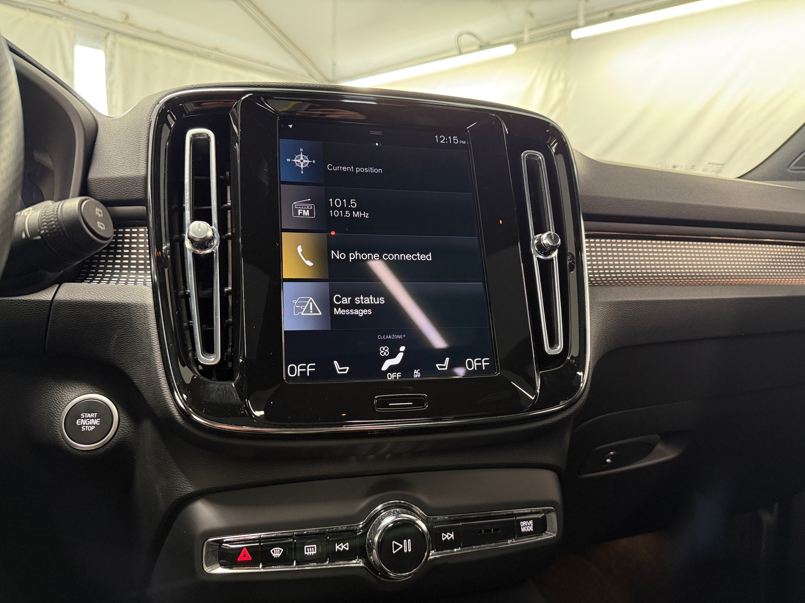 Thumbnail: 2021 Volvo XC40 - 3