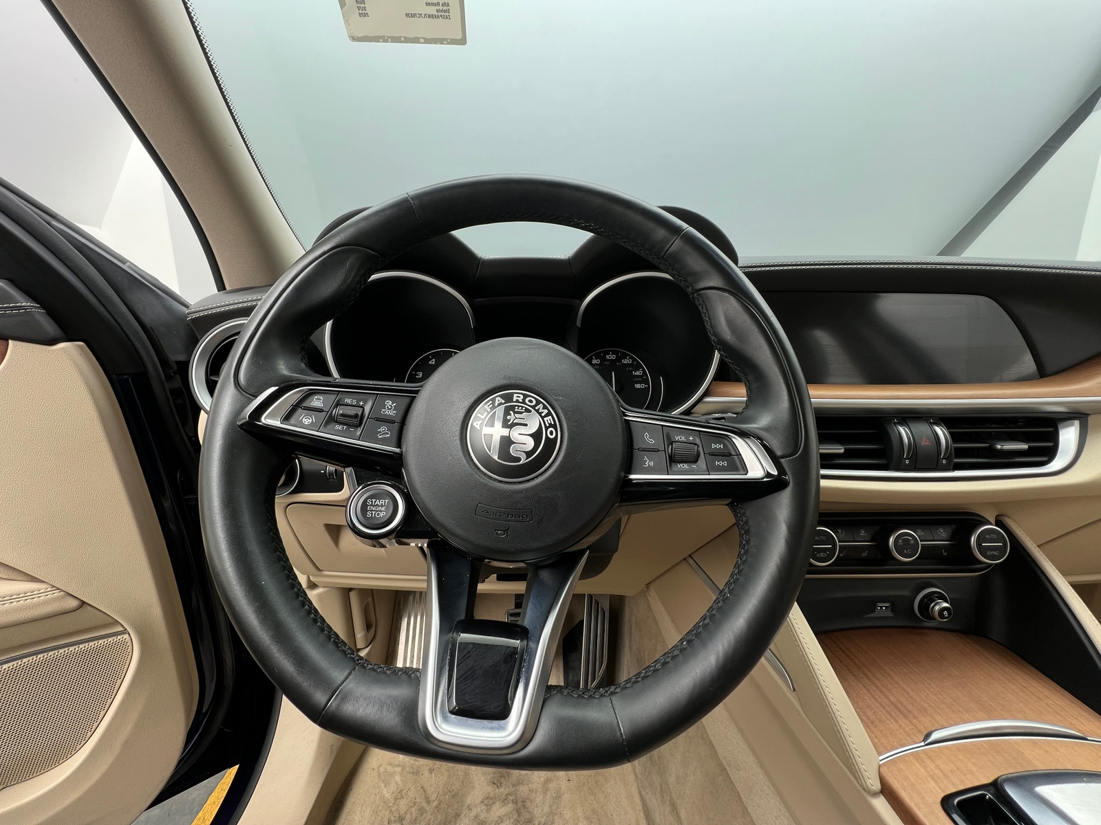 Thumbnail: 2020 Alfa Romeo Stelvio - 4