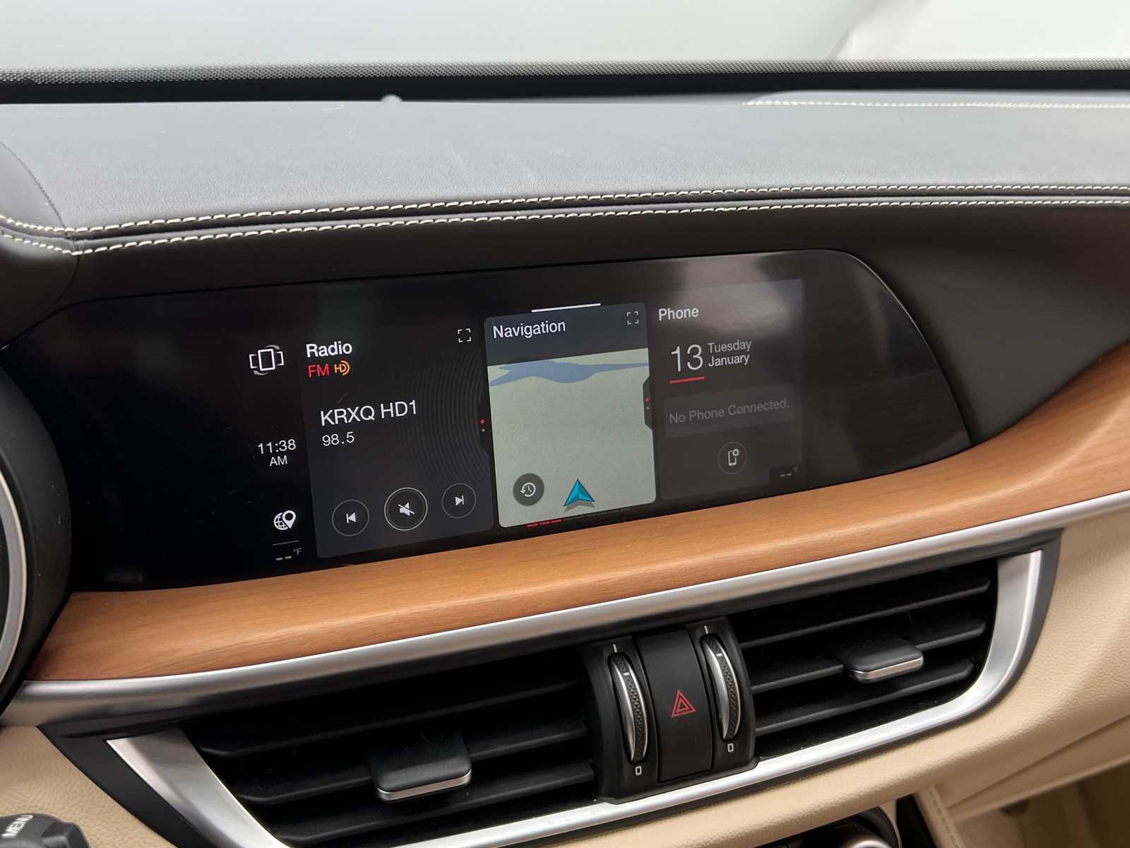 Thumbnail: 2020 Alfa Romeo Stelvio - 3