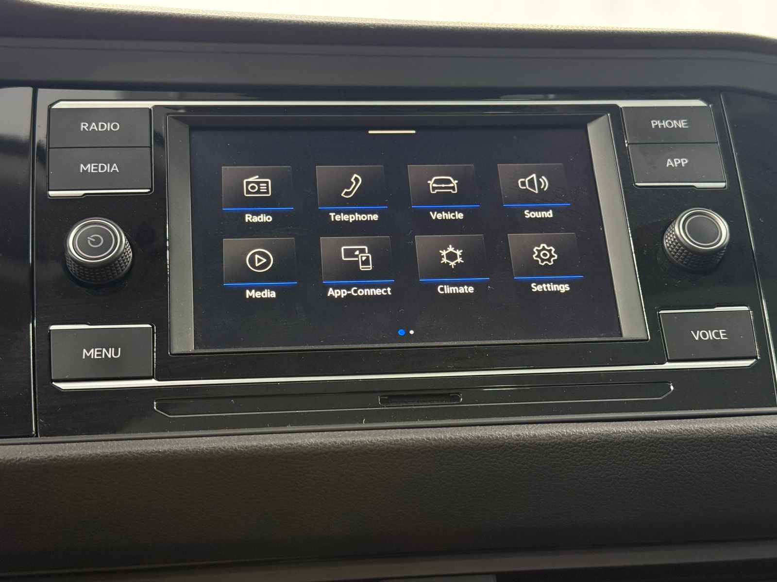 Thumbnail: 2023 Volkswagen Jetta - 3