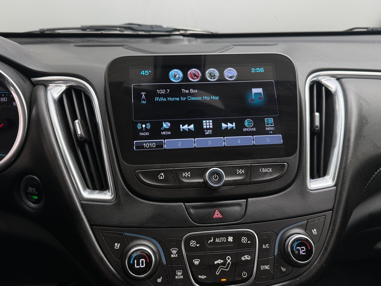 Thumbnail: 2016 Chevrolet Malibu - 3