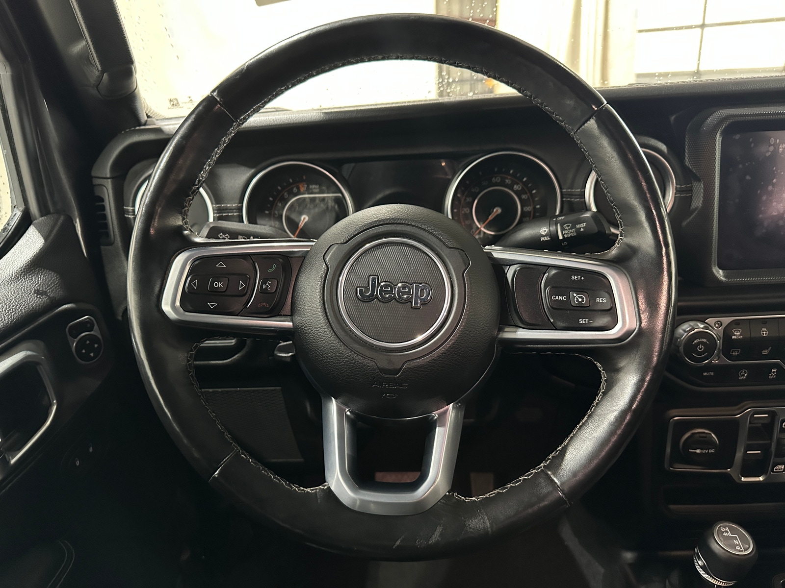 Thumbnail: 2020 Jeep Gladiator - 4