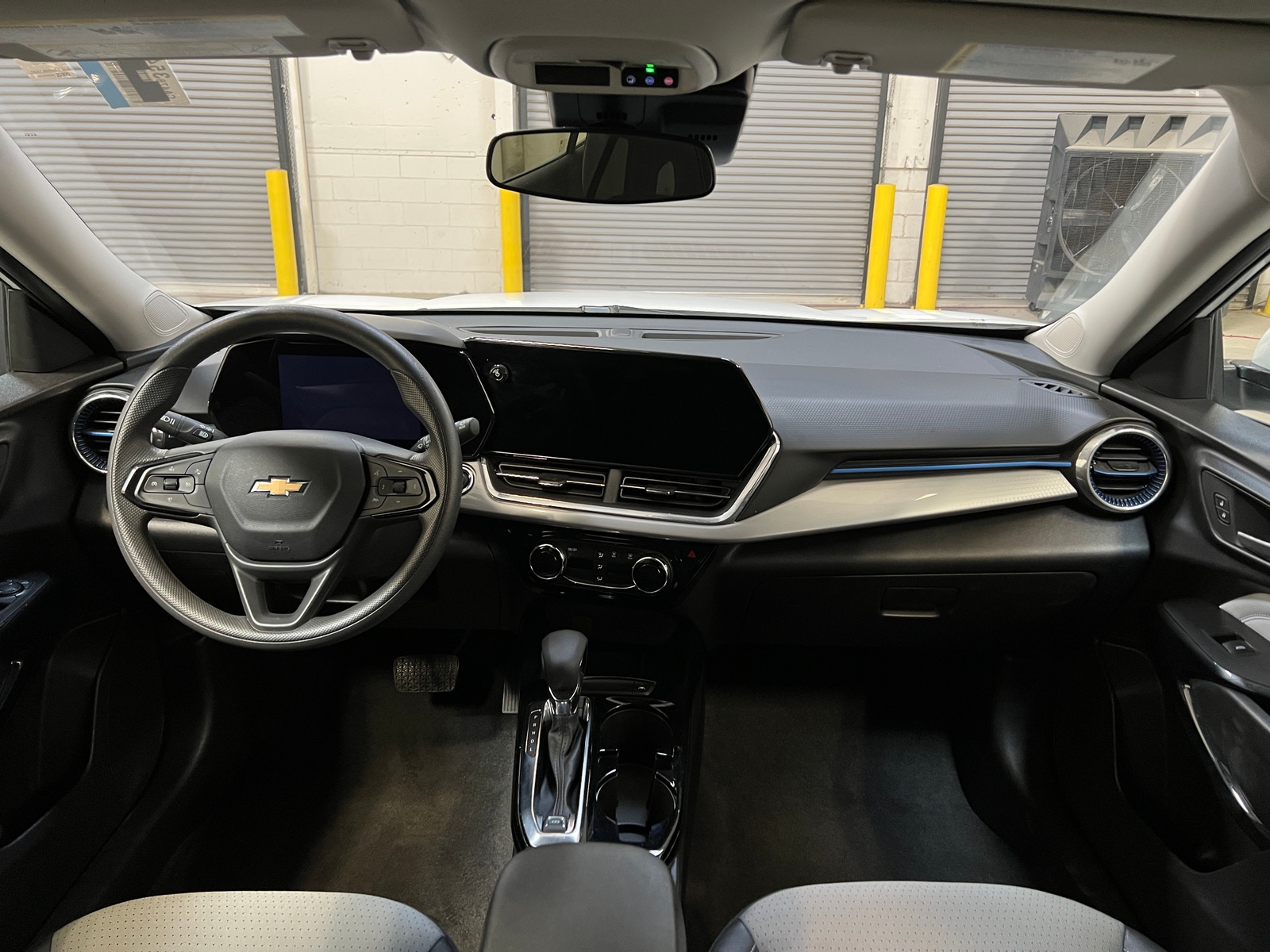 Thumbnail: 2025 Chevrolet Trax - 3