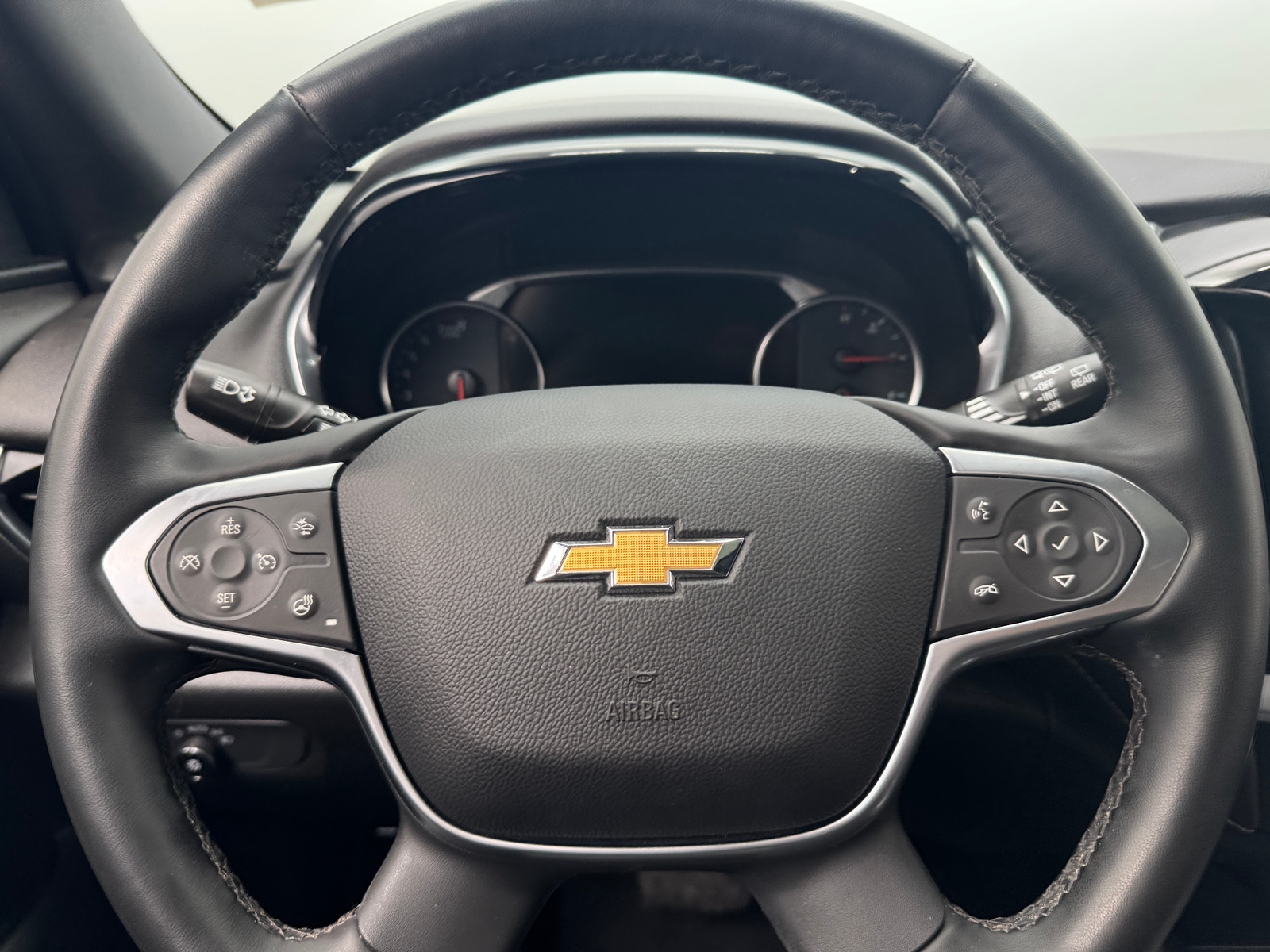 Thumbnail: 2023 Chevrolet Traverse - 4