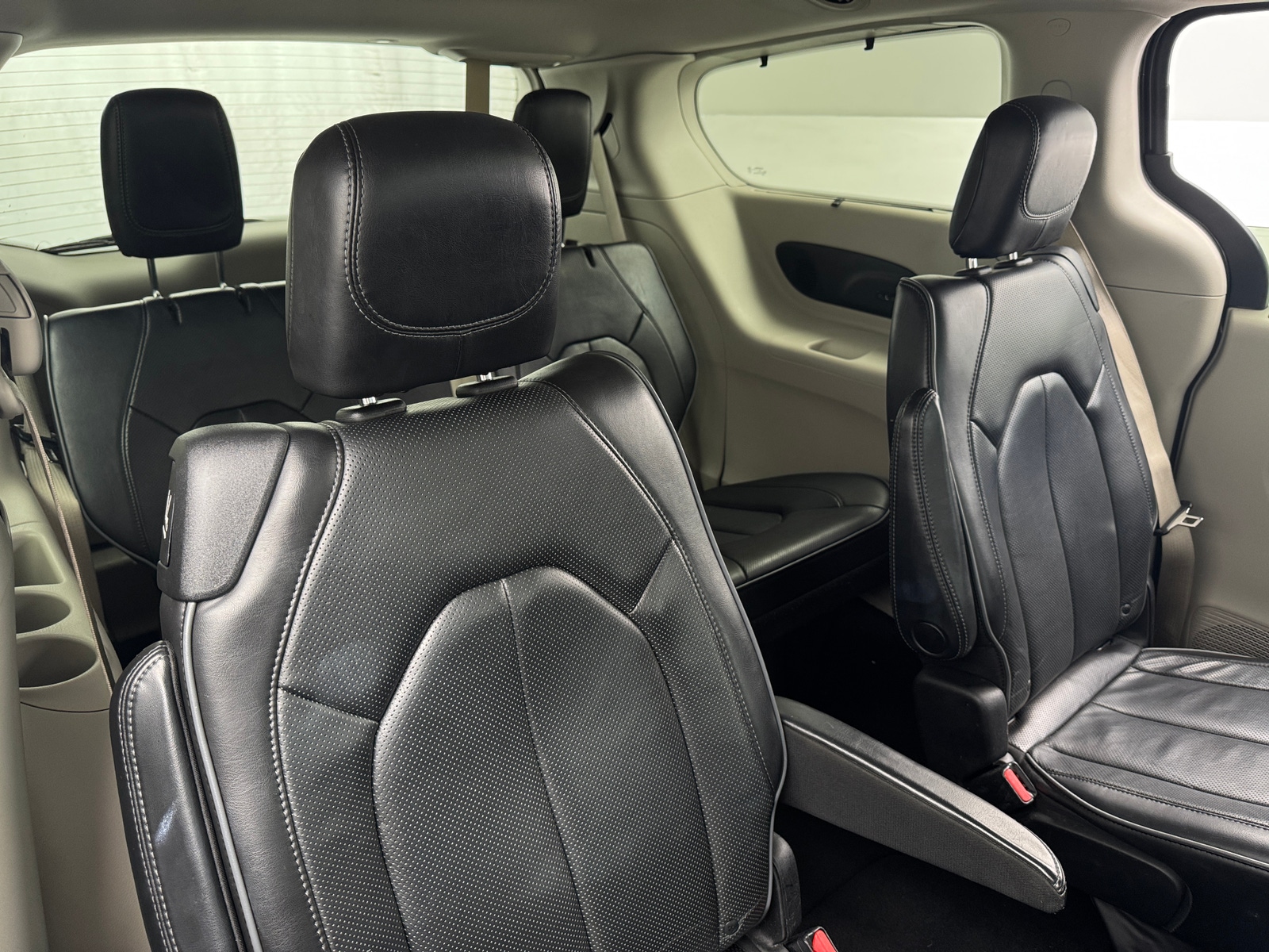 Thumbnail: 2019 Chrysler Pacifica - 5