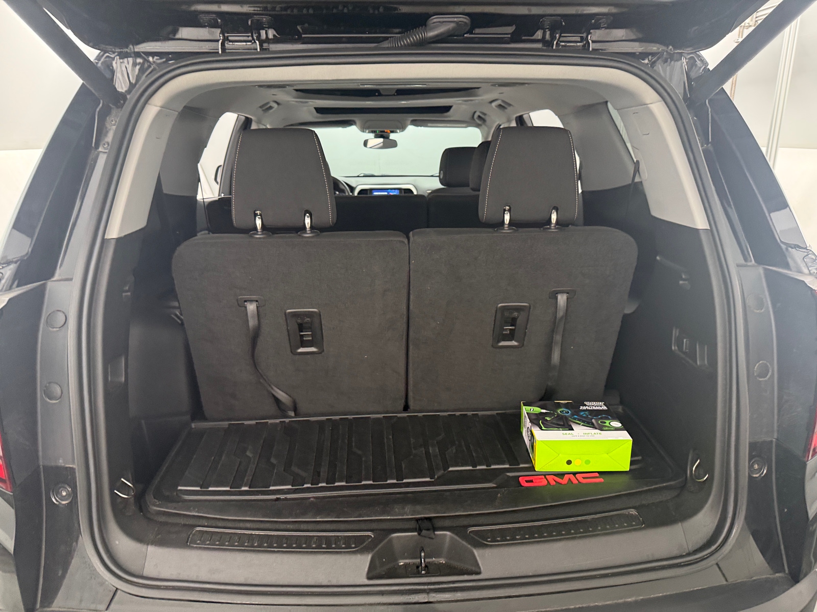 Thumbnail: 2023 GMC Acadia - 7