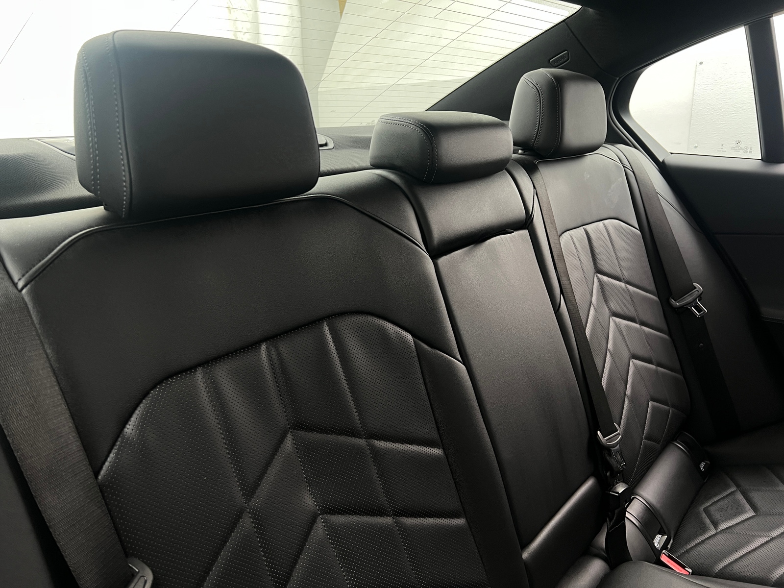 Thumbnail: 2025 BMW 5 Series - 5