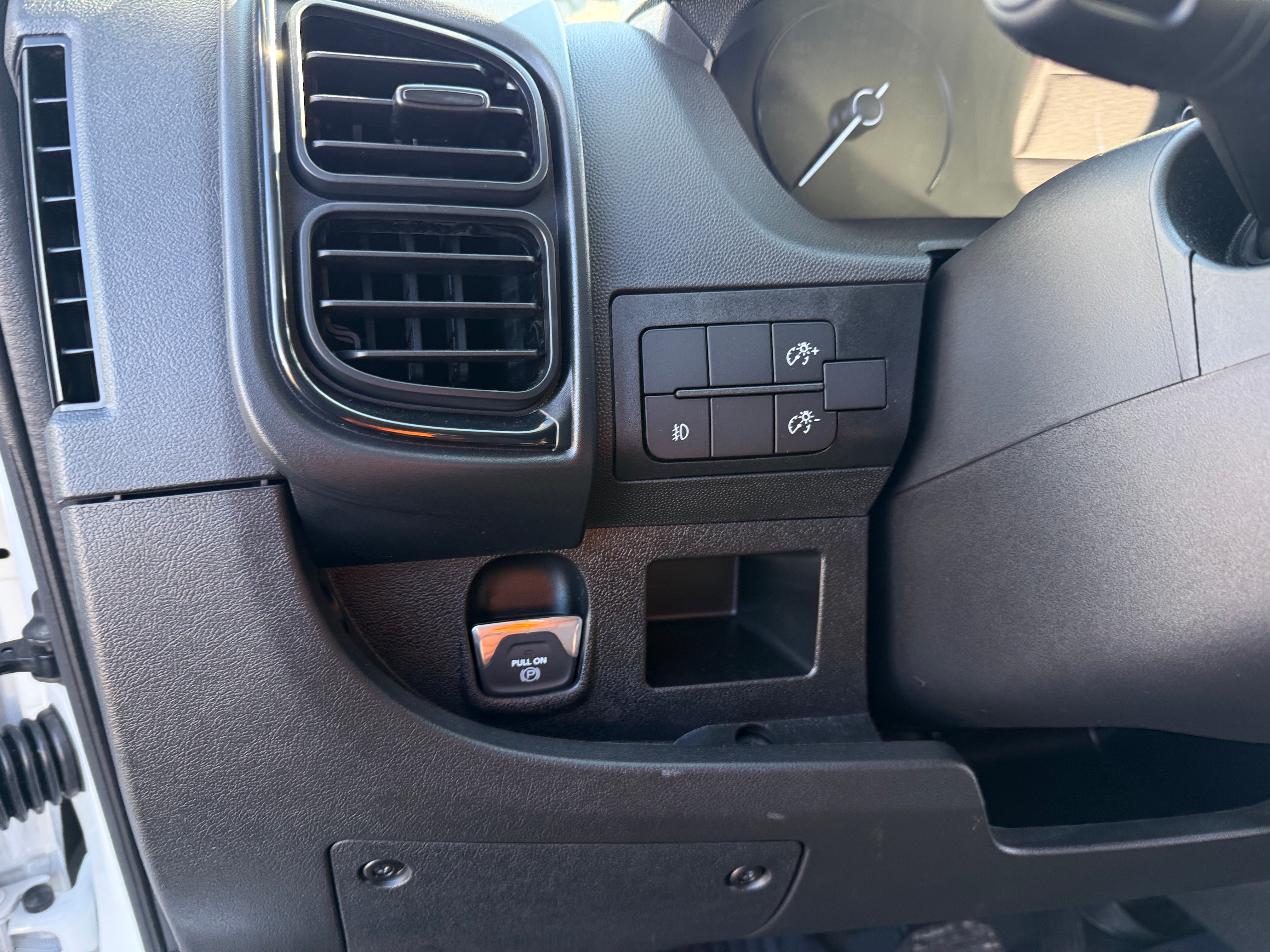2026 RAM ProMaster 2500 Tradesman 136" WB Low Roof's photo
