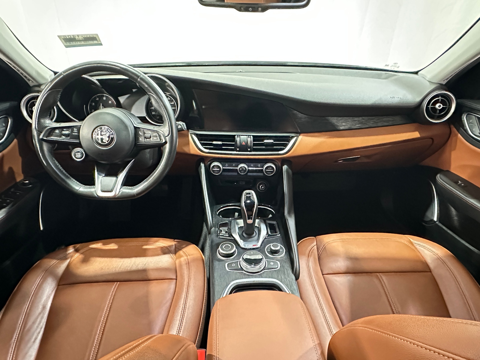 Thumbnail: 2021 Alfa Romeo Giulia - 2