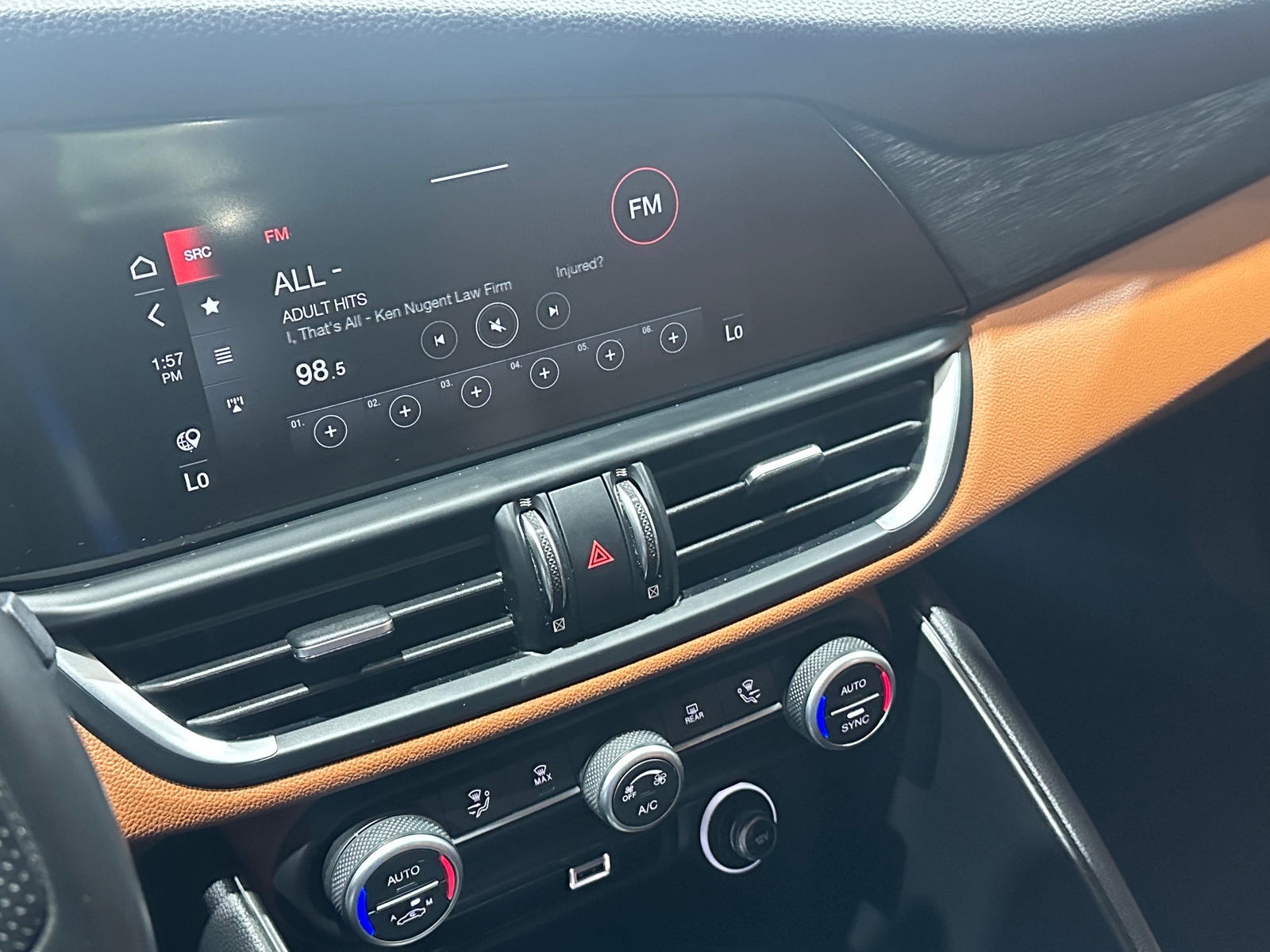 Thumbnail: 2021 Alfa Romeo Giulia - 3