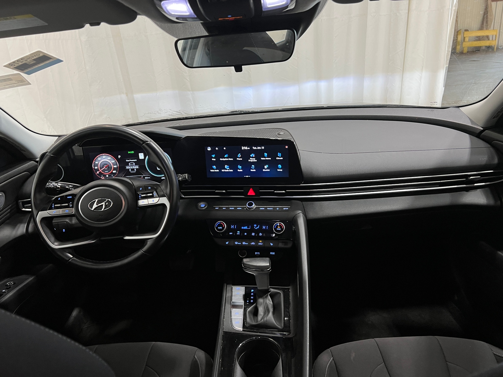 Thumbnail: 2023 Hyundai Elantra - 3