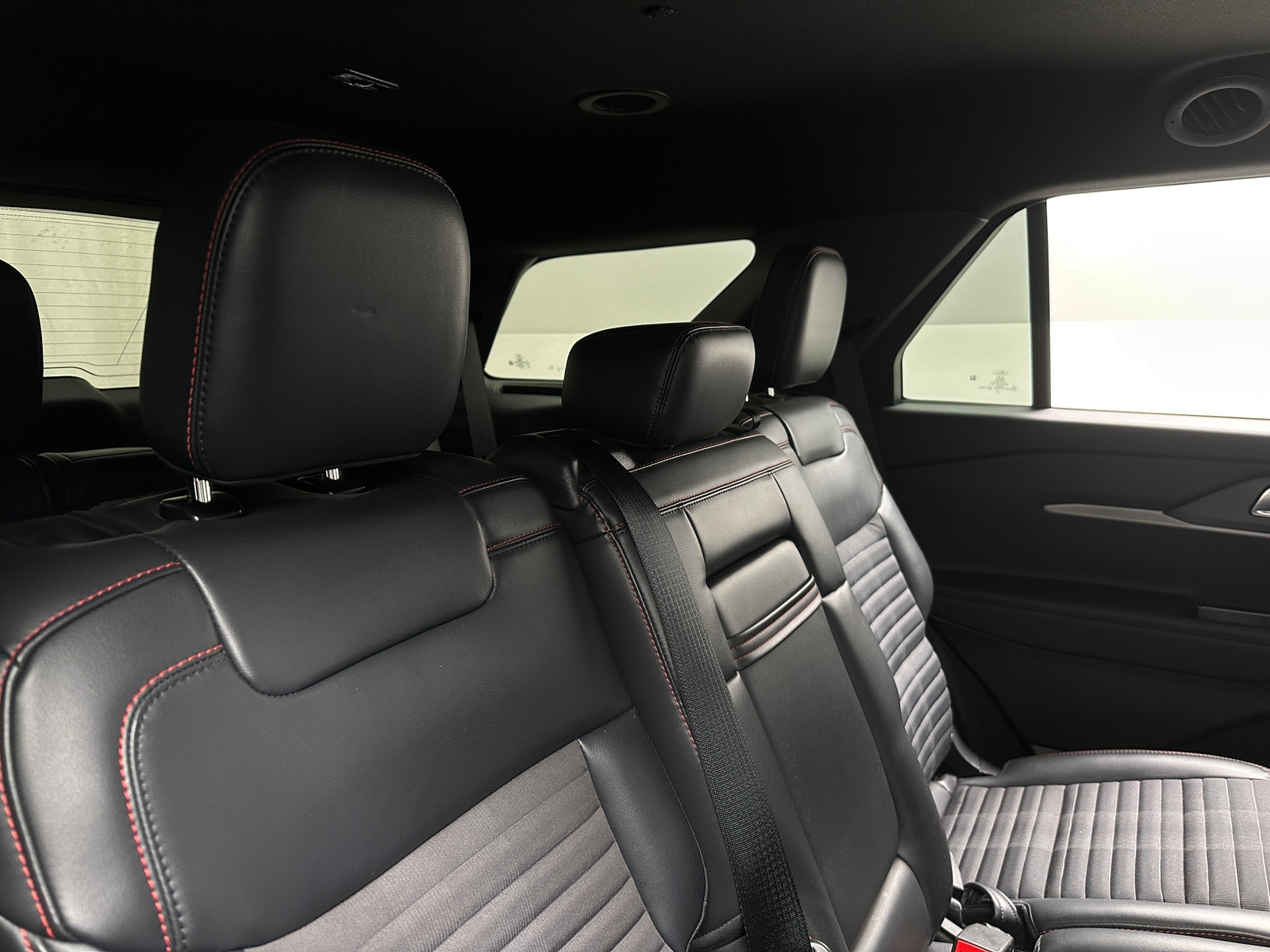 Thumbnail: 2025 Ford Explorer - 5