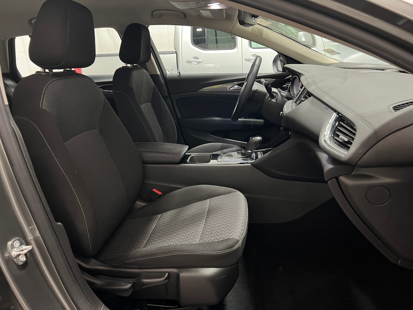 Thumbnail: 2019 Buick Regal - 2