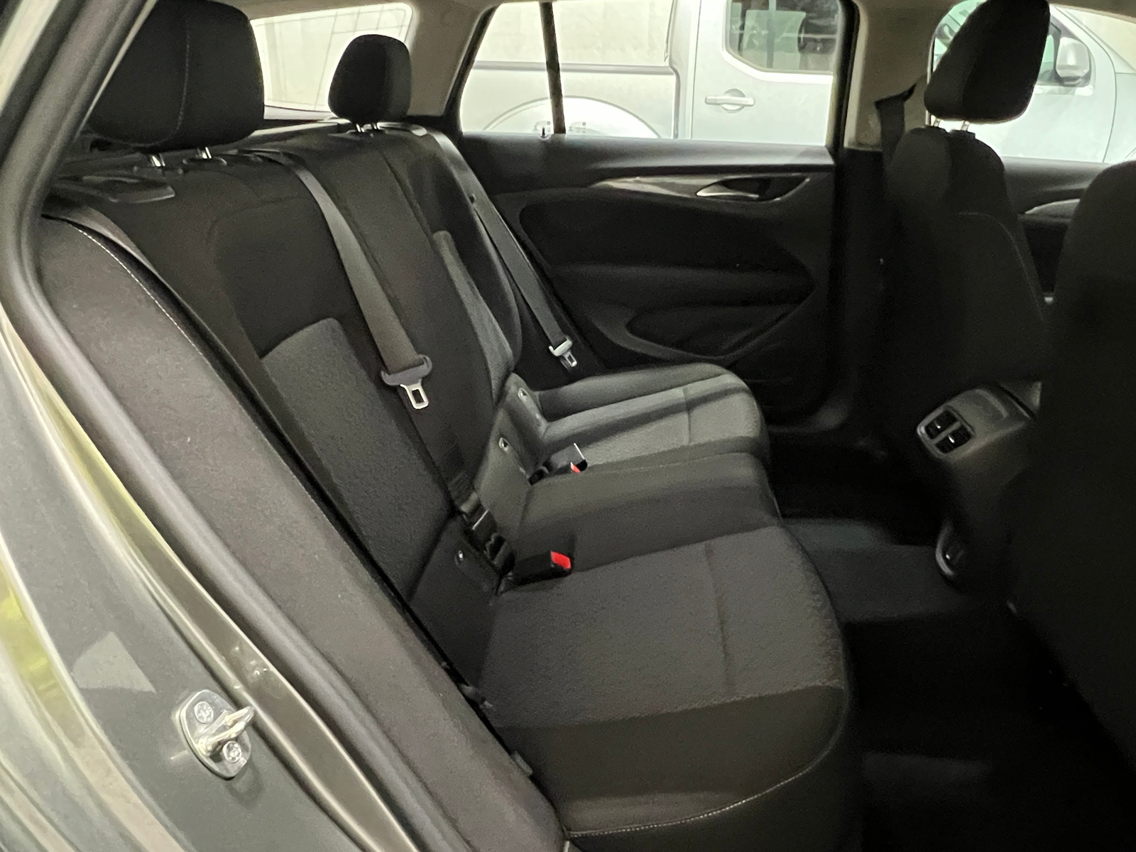 Thumbnail: 2019 Buick Regal - 6