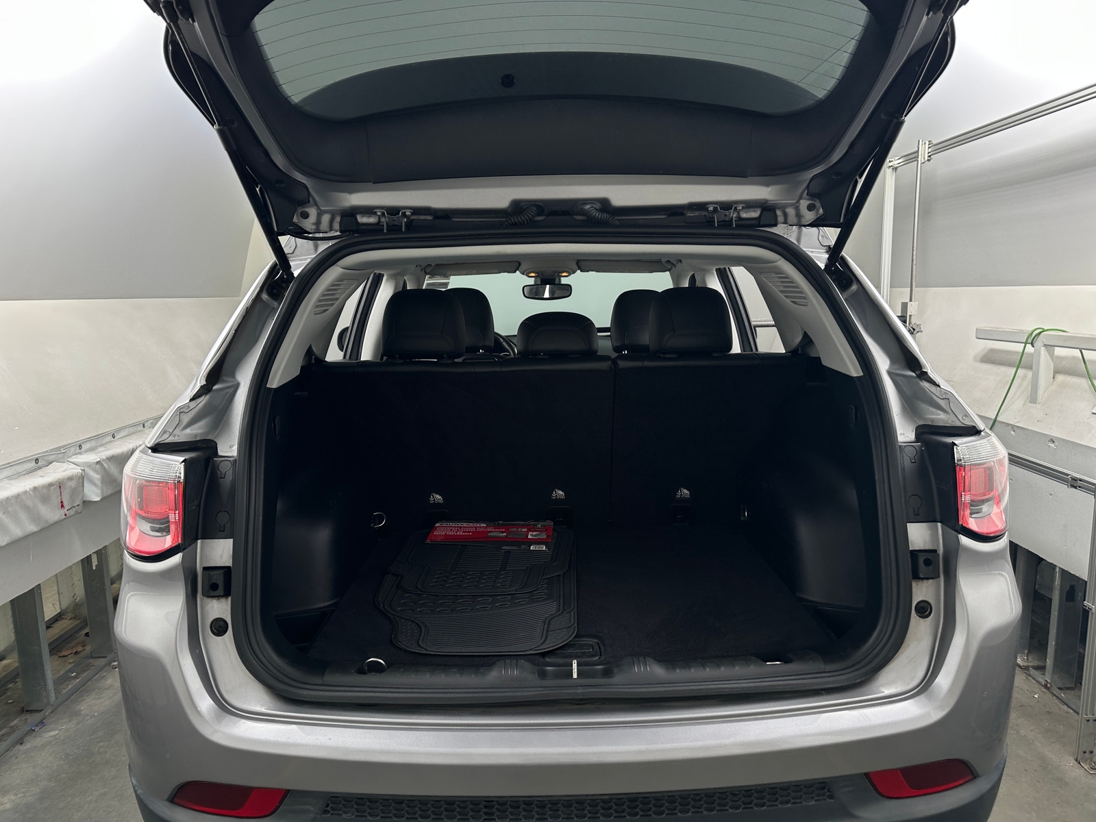 Thumbnail: 2019 Jeep Compass - 6