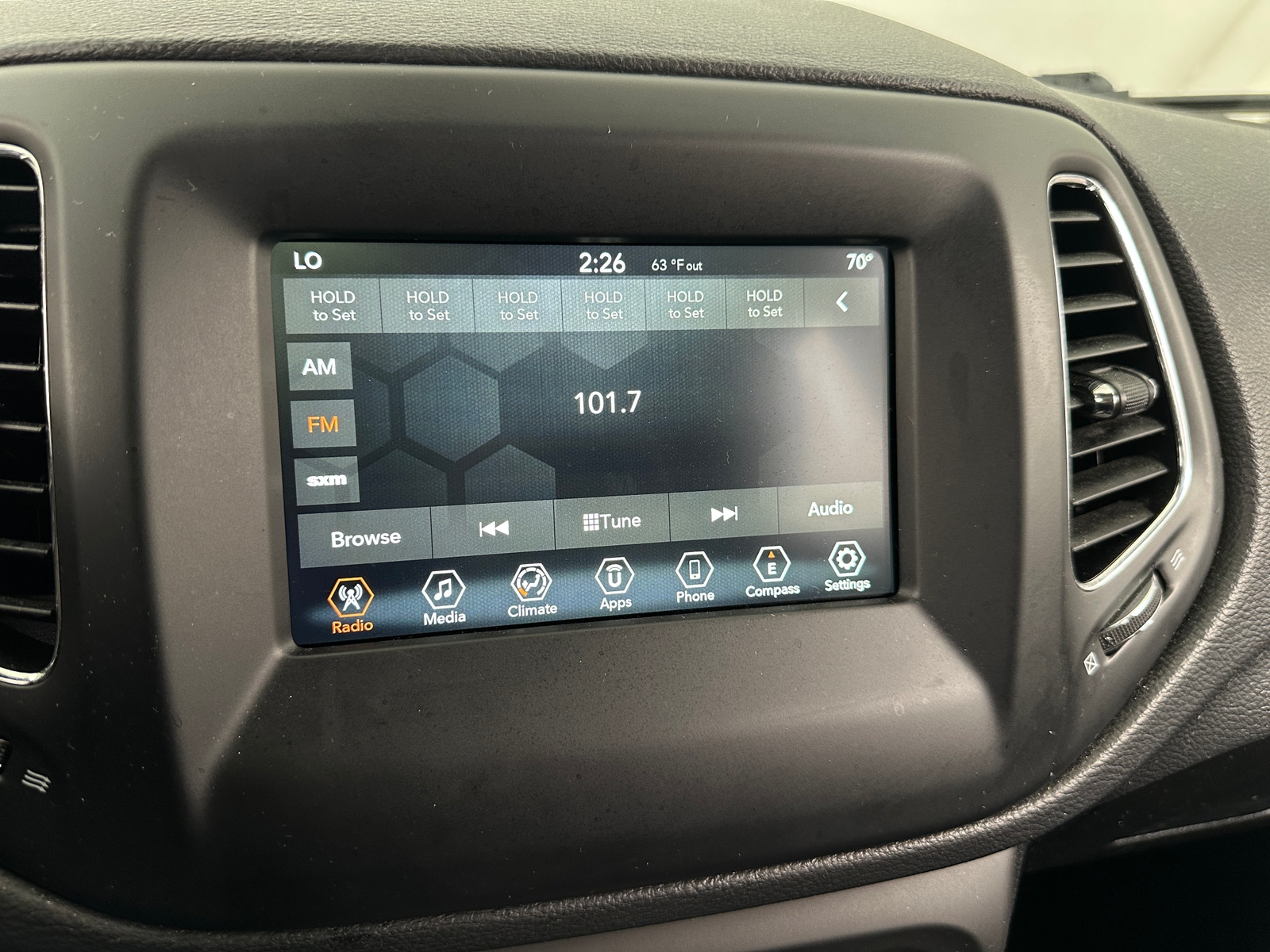 Thumbnail: 2019 Jeep Compass - 3