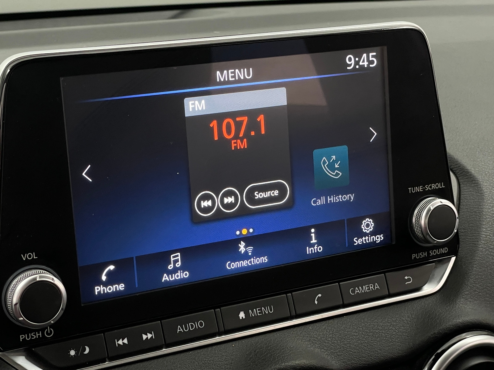 Thumbnail: 2021 Nissan Sentra - 4