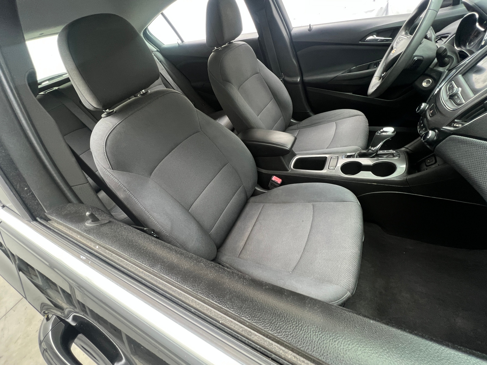 Thumbnail: 2019 Chevrolet Cruze - 2