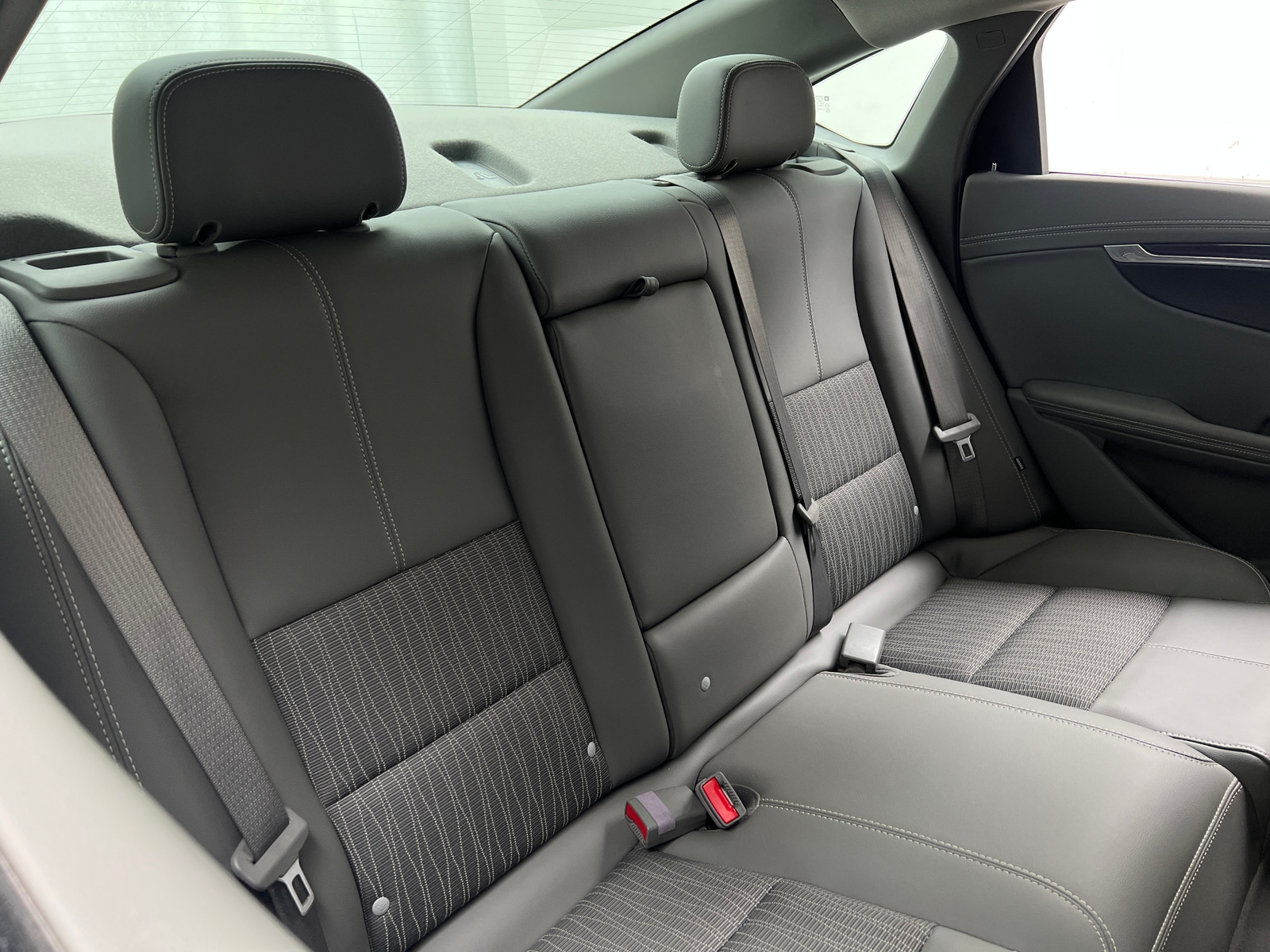 Thumbnail: 2015 Chevrolet Impala - 6