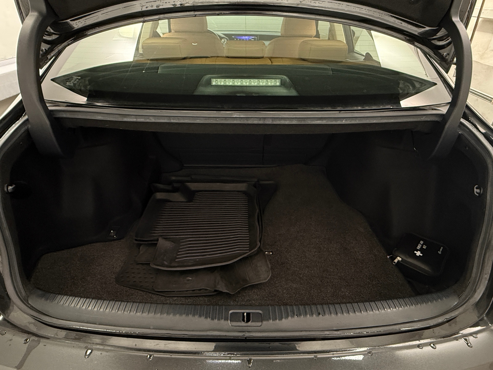 Thumbnail: 2018 Lexus IS - 6