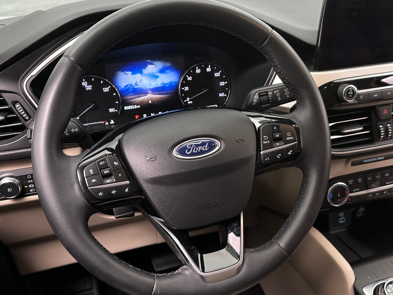 Thumbnail: 2022 Ford Escape - 4