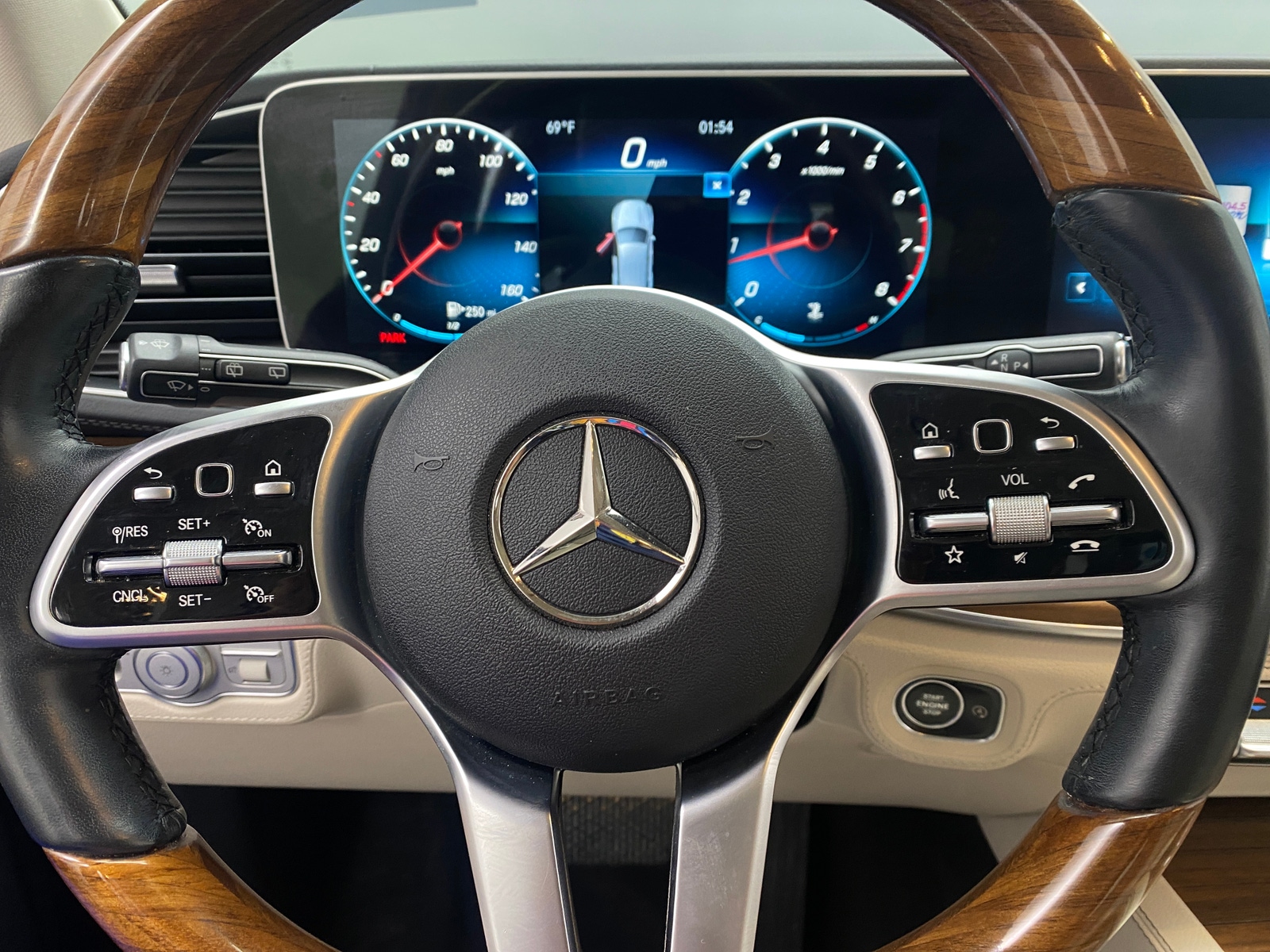 Thumbnail: 2022 Mercedes-Benz GLE - 4