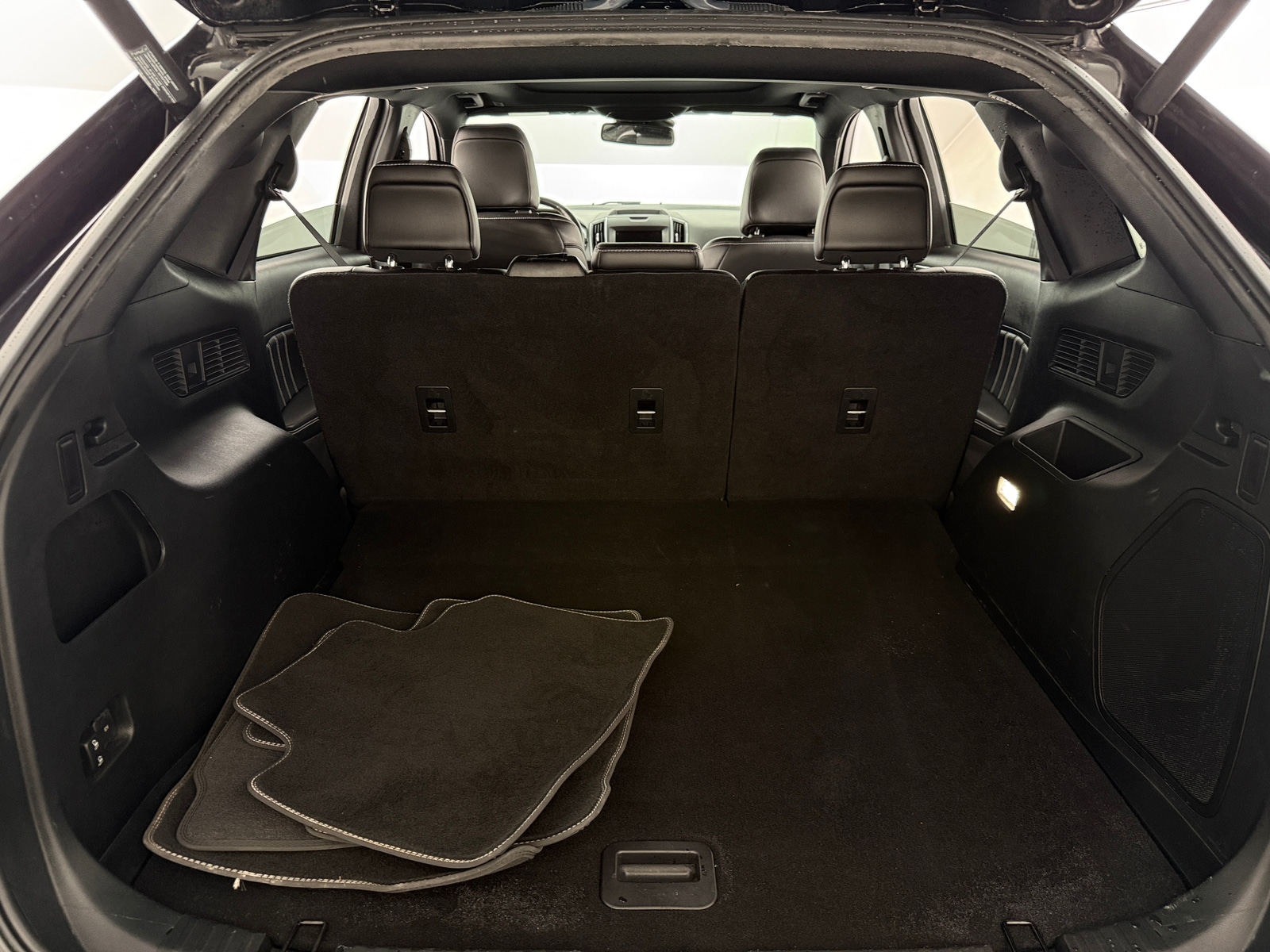 Thumbnail: 2020 Ford Edge - 6