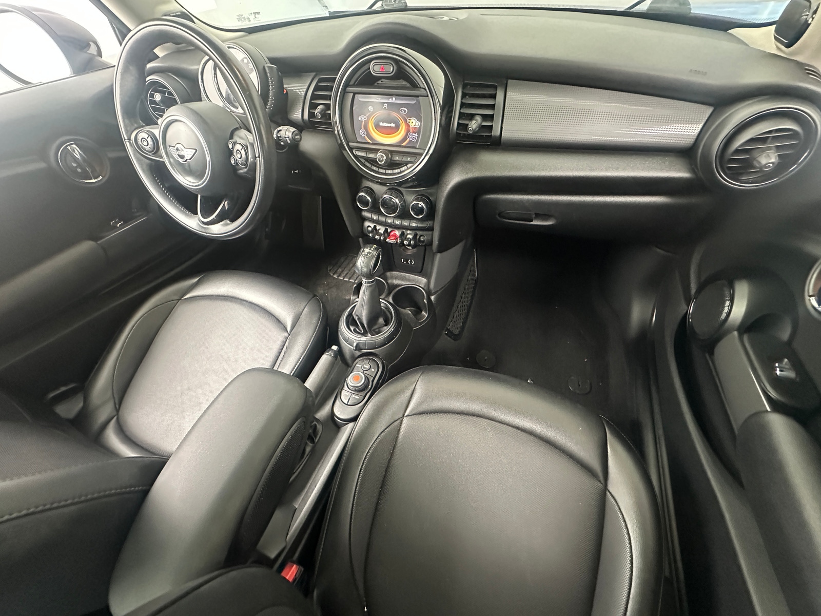 Thumbnail: 2016 MINI Cooper Hardtop - 2