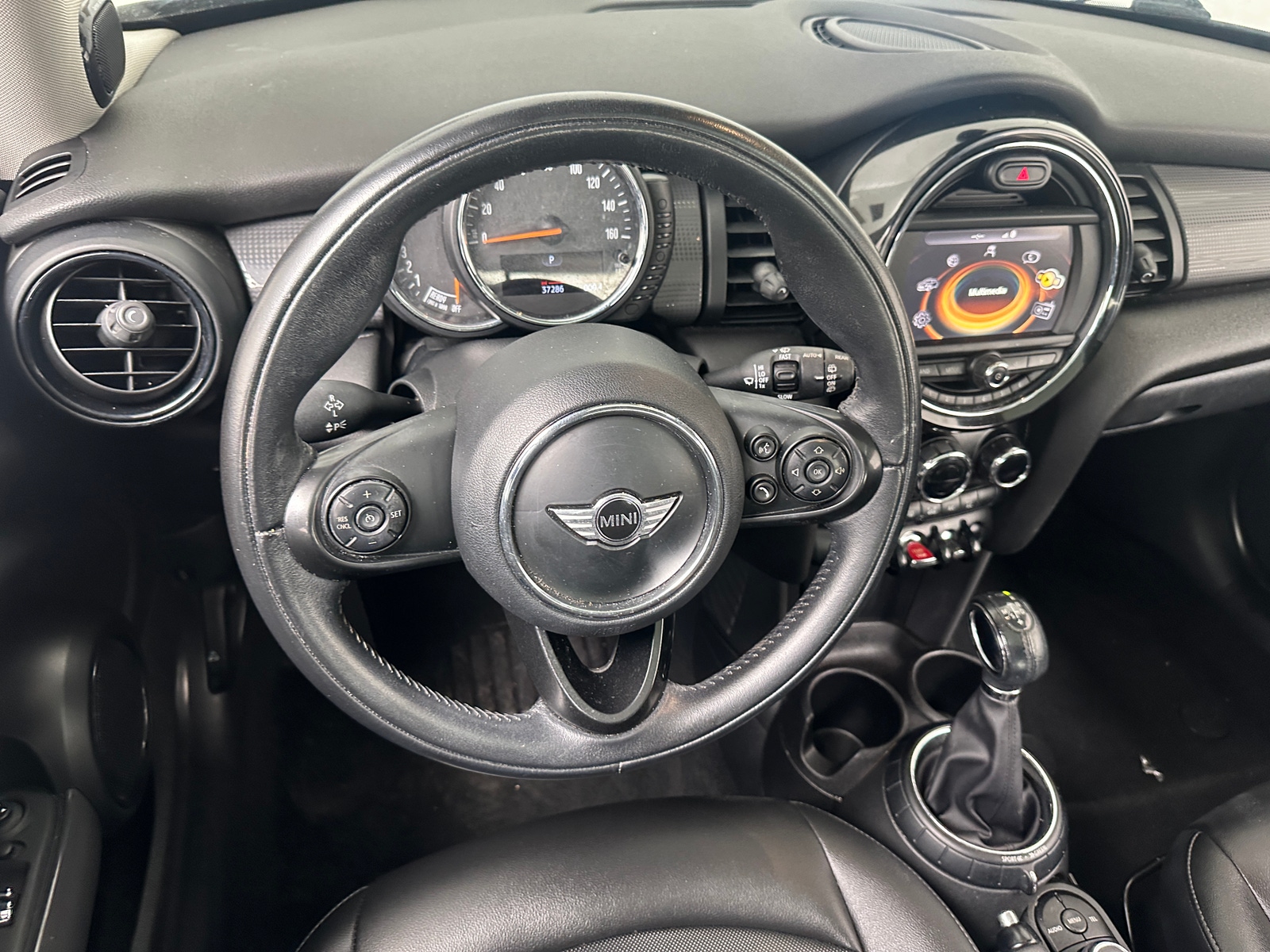 Thumbnail: 2016 MINI Cooper Hardtop - 4