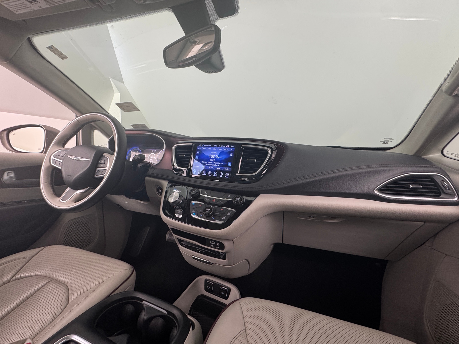 Thumbnail: 2017 Chrysler Pacifica - 2