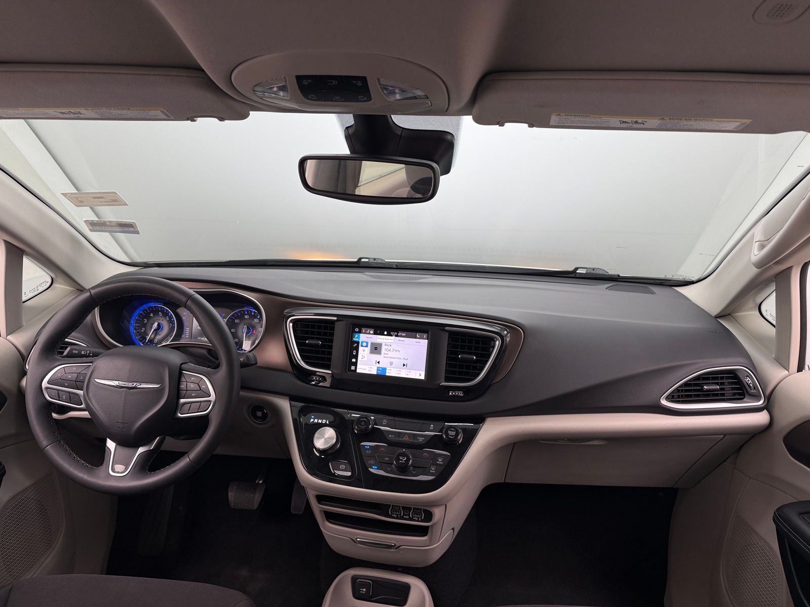 Thumbnail: 2023 Chrysler Voyager - 3