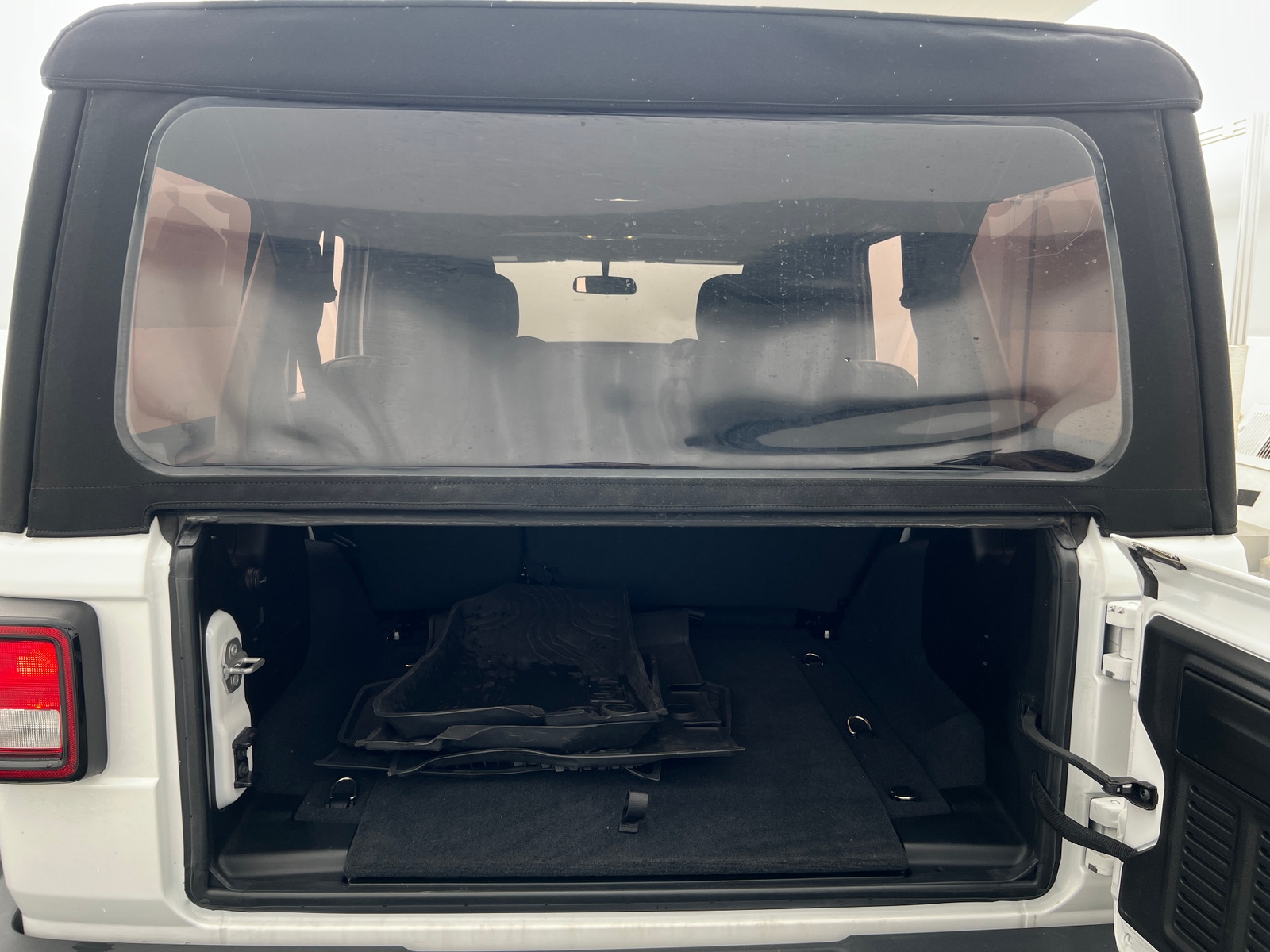 Thumbnail: 2022 Jeep Wrangler - 7