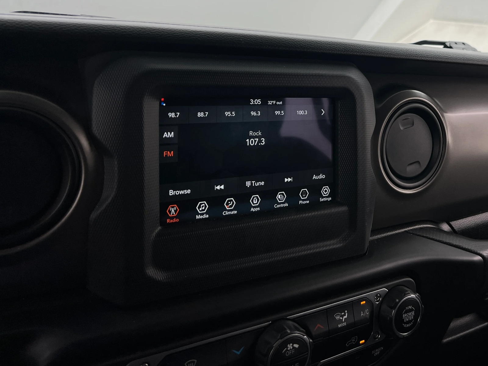 Thumbnail: 2022 Jeep Wrangler - 4