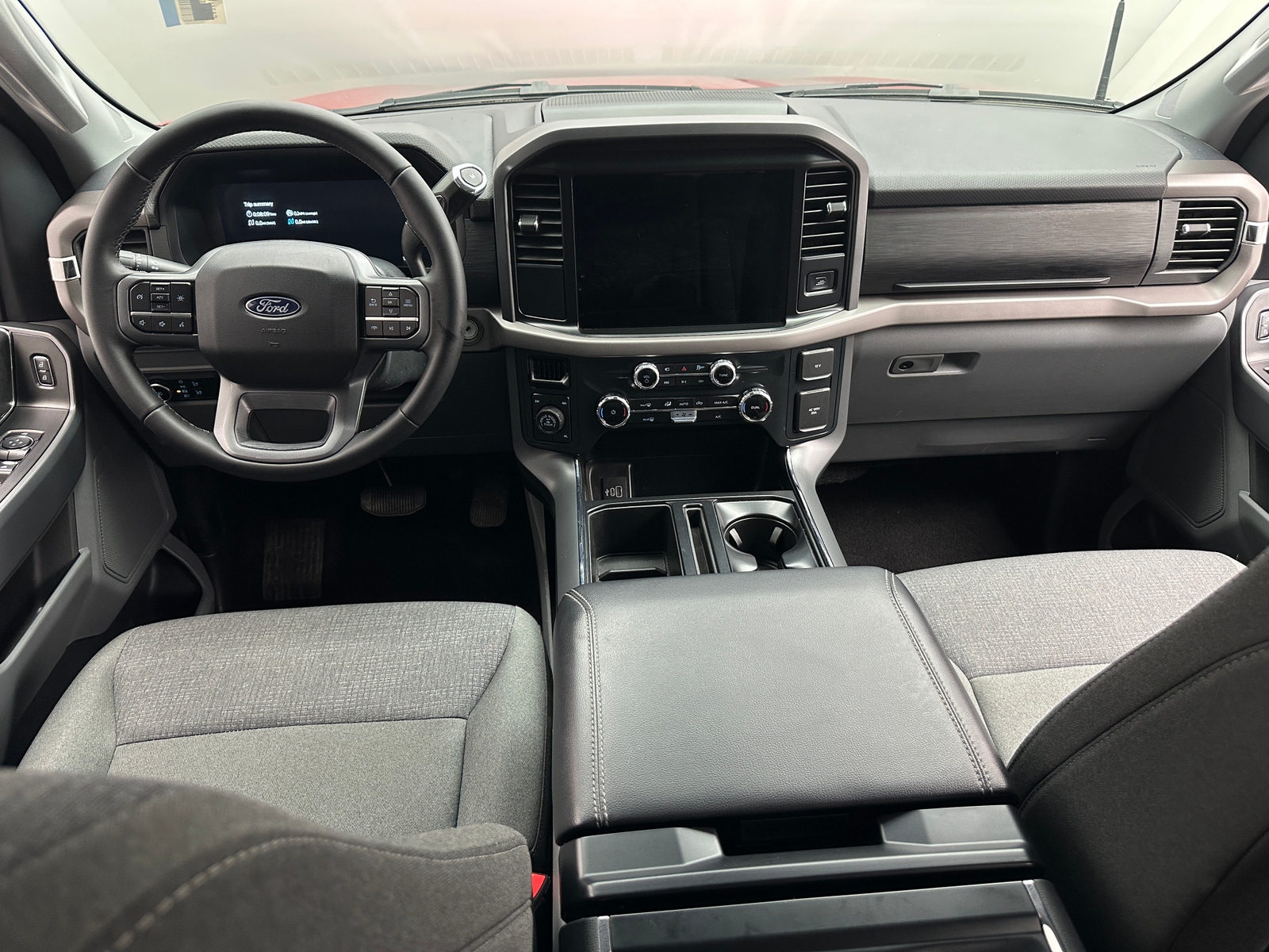 Thumbnail: 2025 Ford Econoline - 3