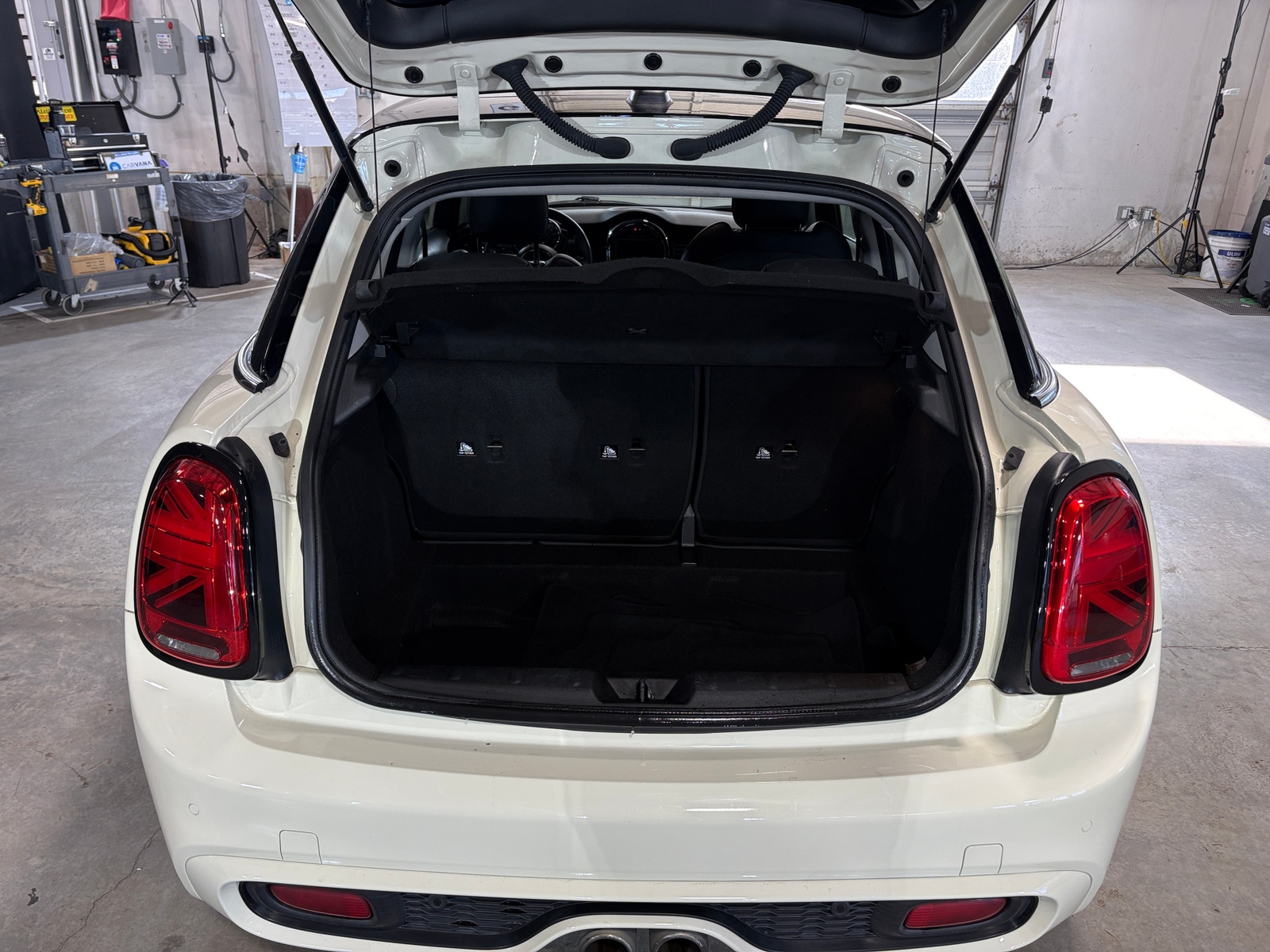 Thumbnail: 2019 MINI Cooper Hardtop - 6