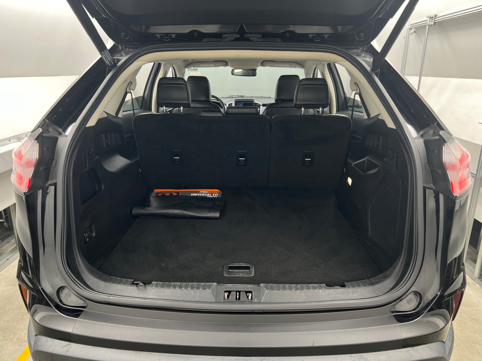 Thumbnail: 2021 Ford Edge - 6