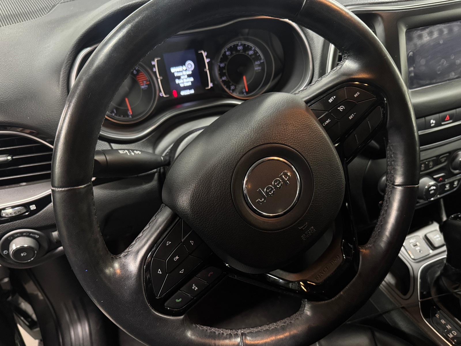 Thumbnail: 2020 Jeep Cherokee - 5